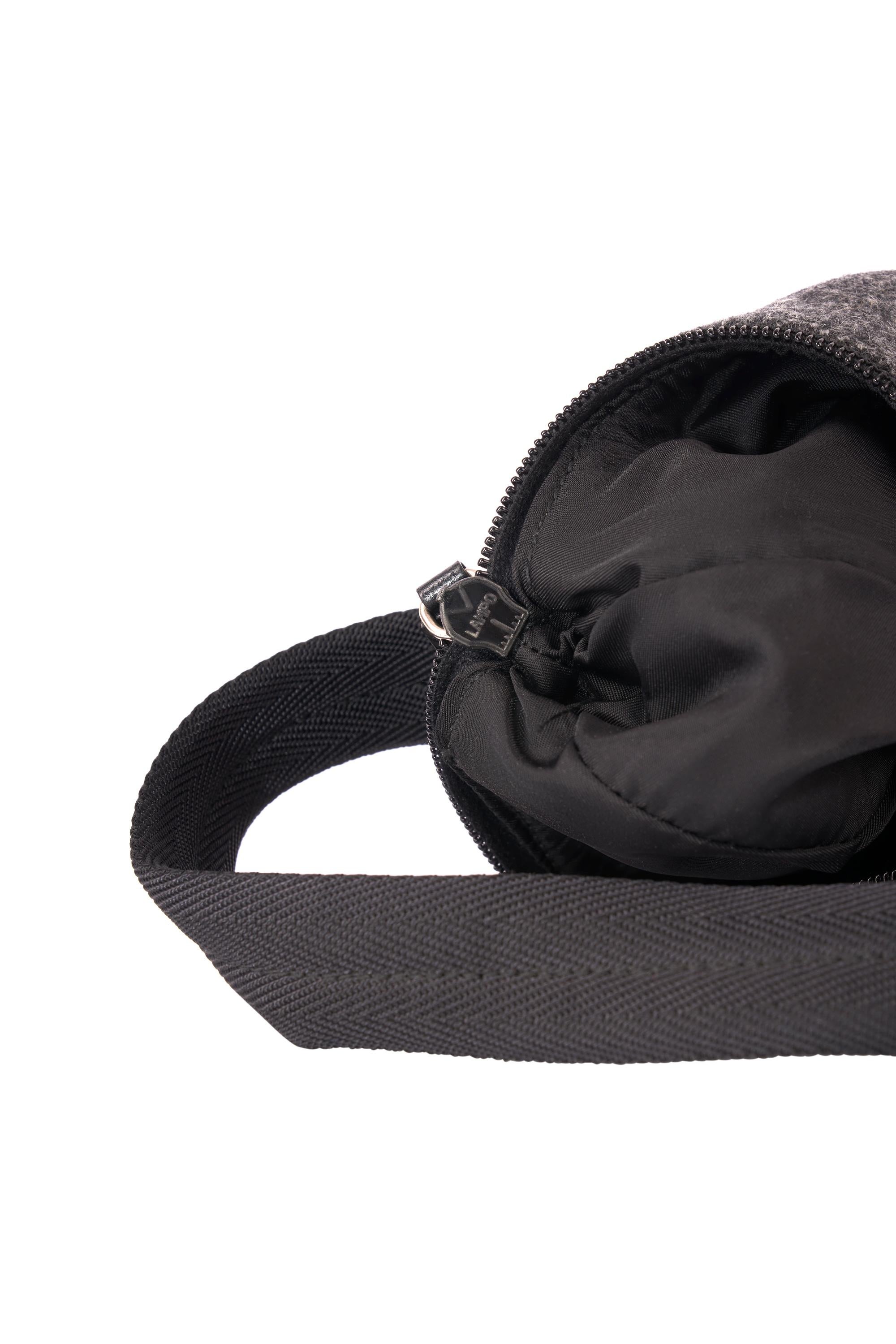 Prada Vintage 1999 Dark Grey Wool Unisexe en vente