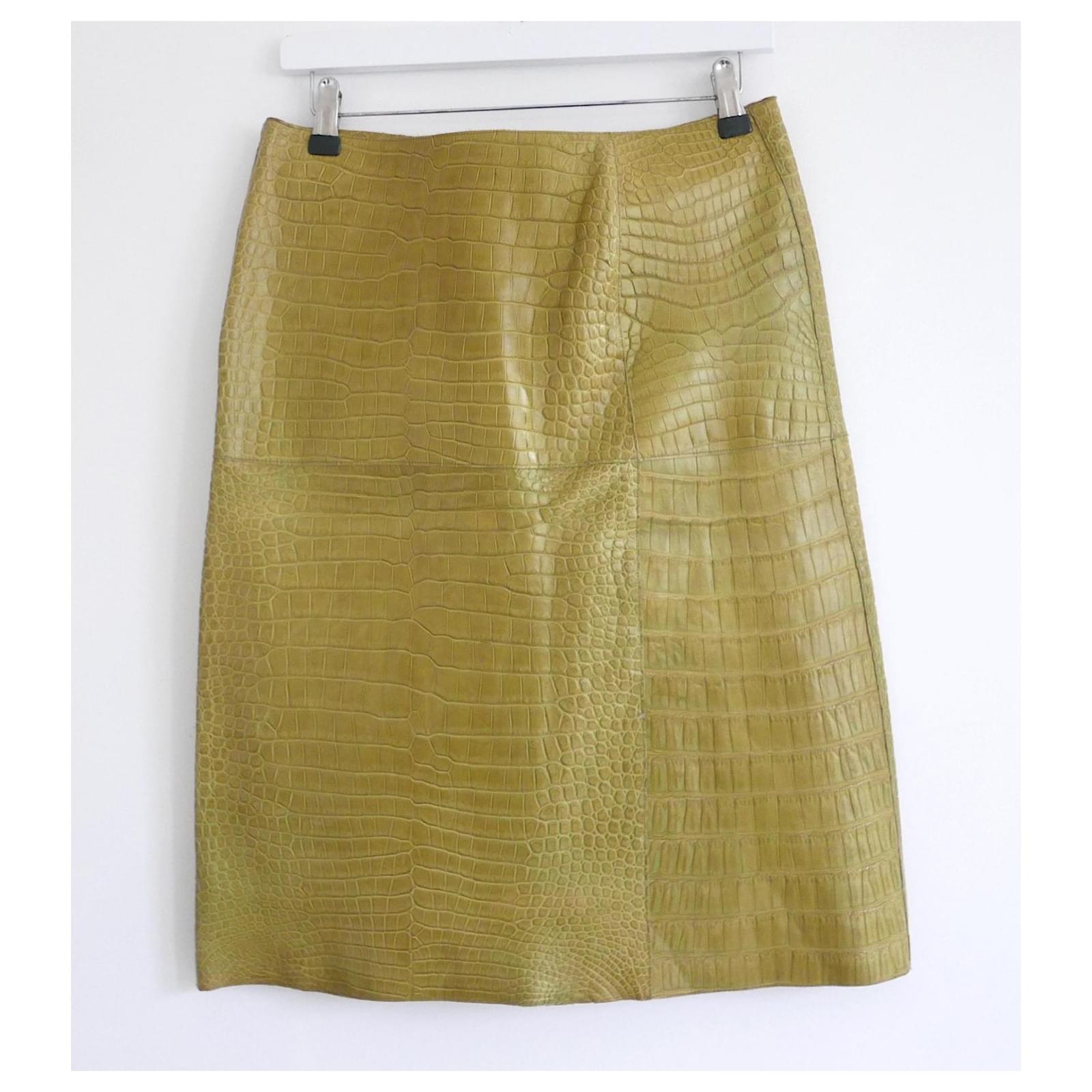 Prada Vintage 2003 Chartreuse Alligator Leather Skirt In New Condition In London, GB