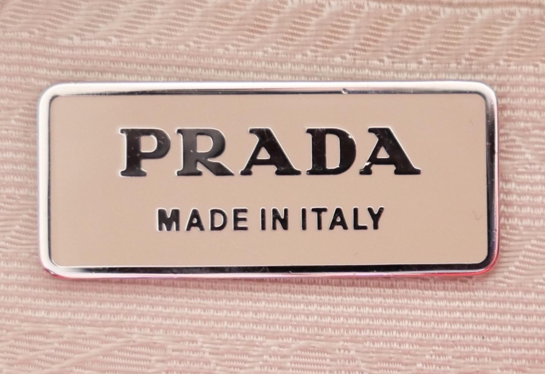 Prada Vintage 2004 Red Nylon Crossbody Bag For Sale 6