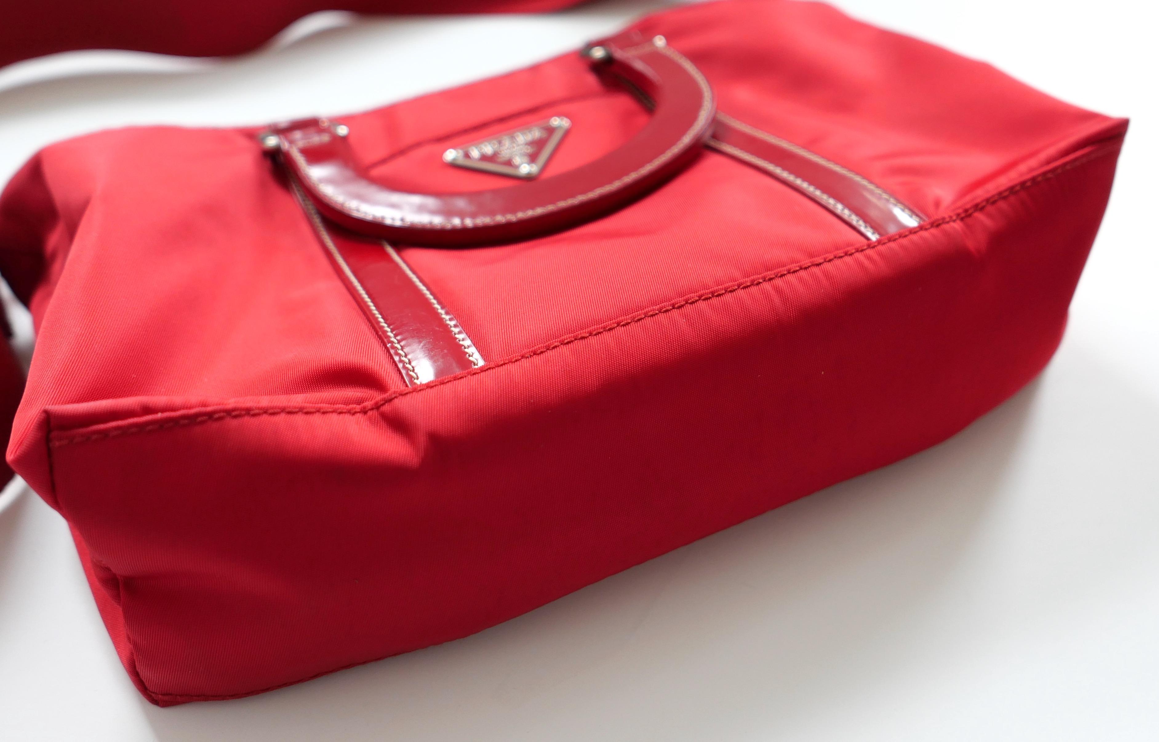 Prada Vintage 2004 Red Nylon Crossbody Bag For Sale 1