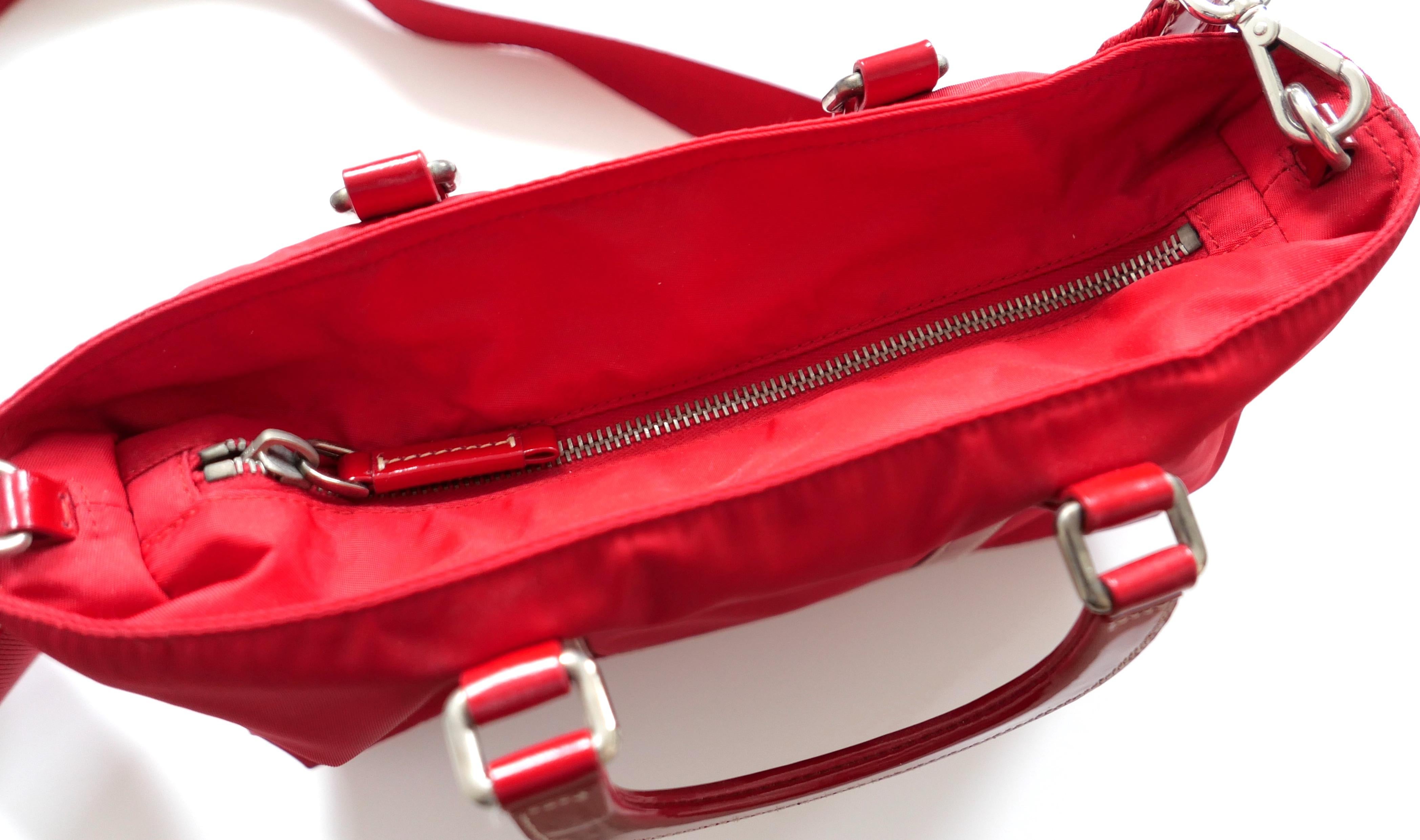 Prada Vintage 2004 Red Nylon Crossbody Bag For Sale 3