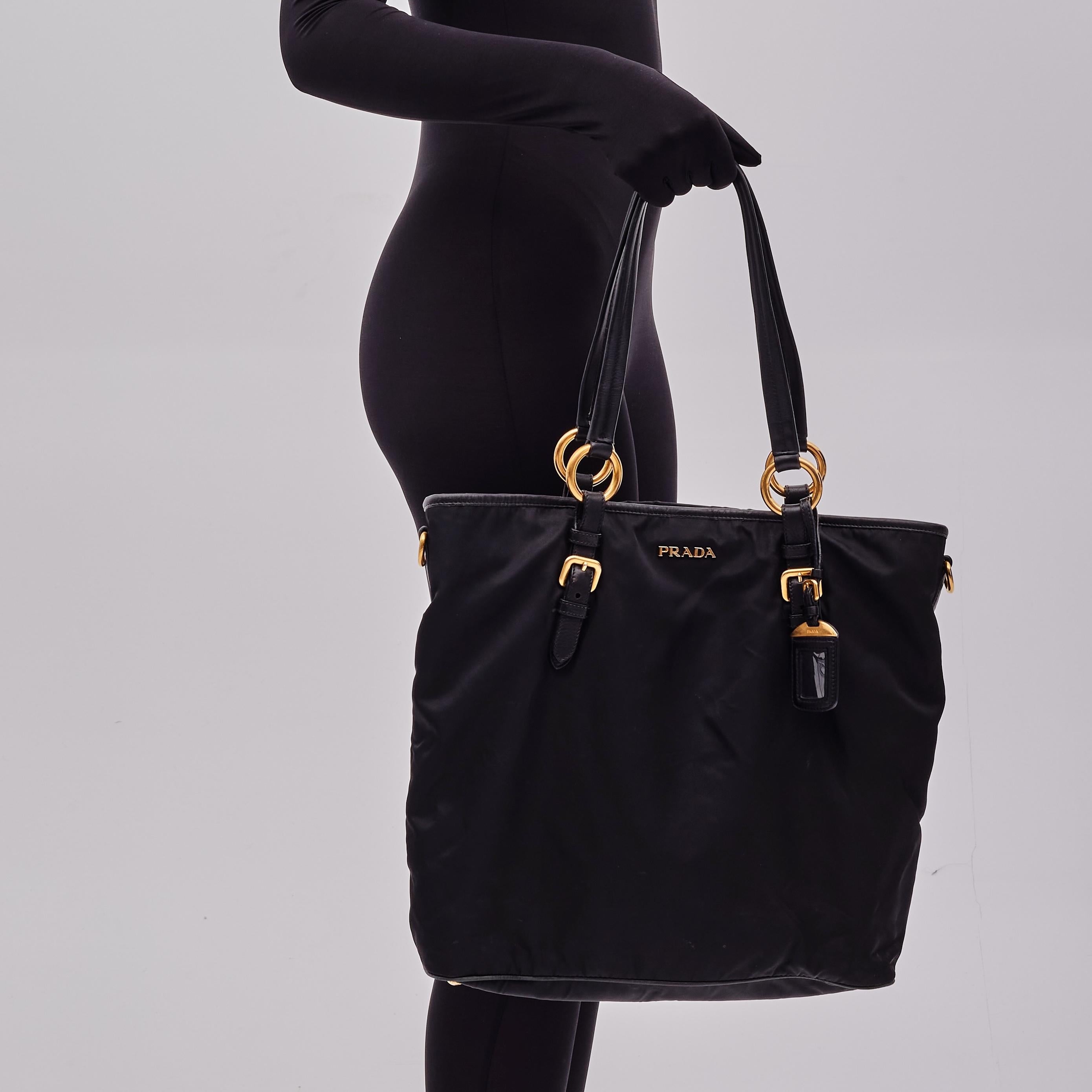 Prada Vintage Black Nylon Large Shopper Tote Bag In Good Condition For Sale In Montreal, Quebec
