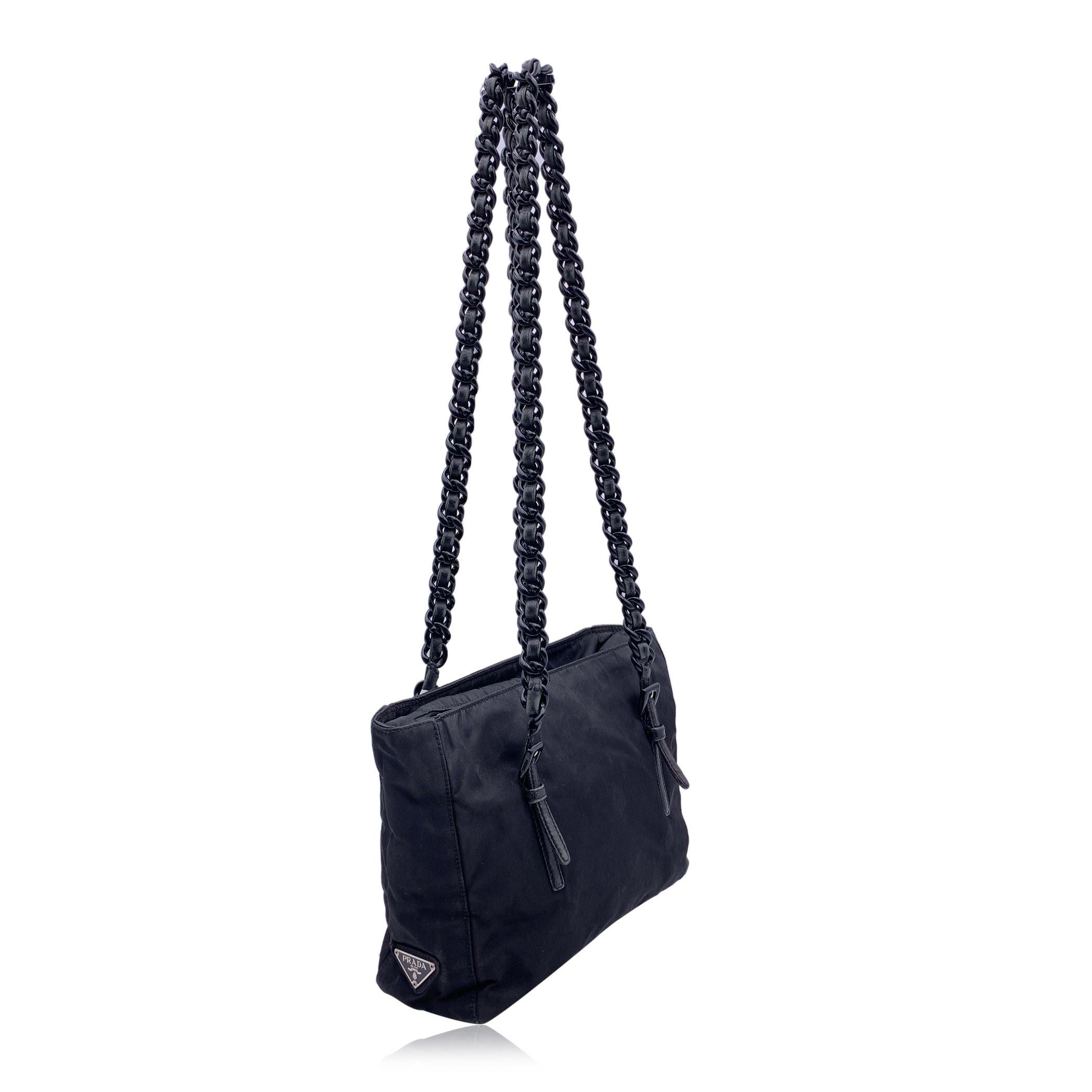 Prada Vintage Black Nylon Tessuto Shoulder Bag with Lucite Chain In Good Condition In Rome, Rome