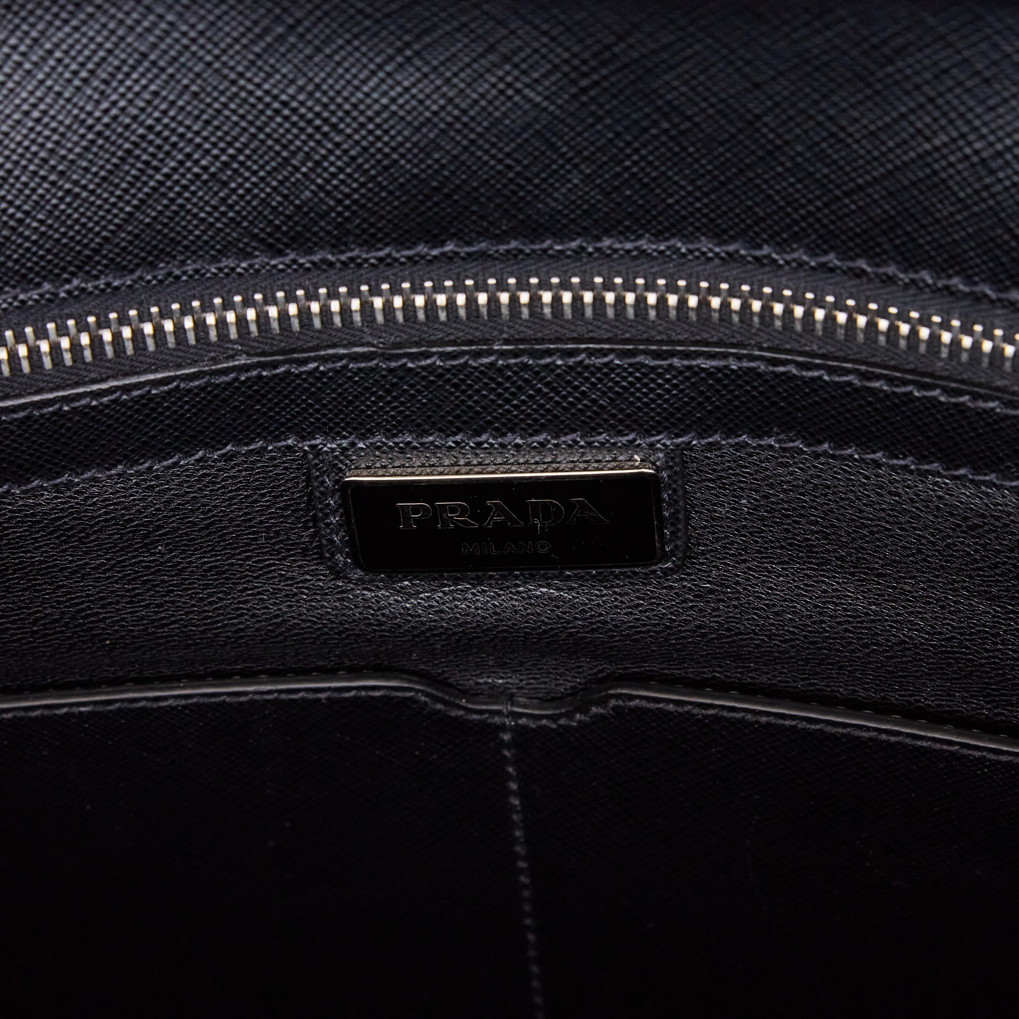 Prada Vintage Black Saffiano Leather Briefcase For Sale 2