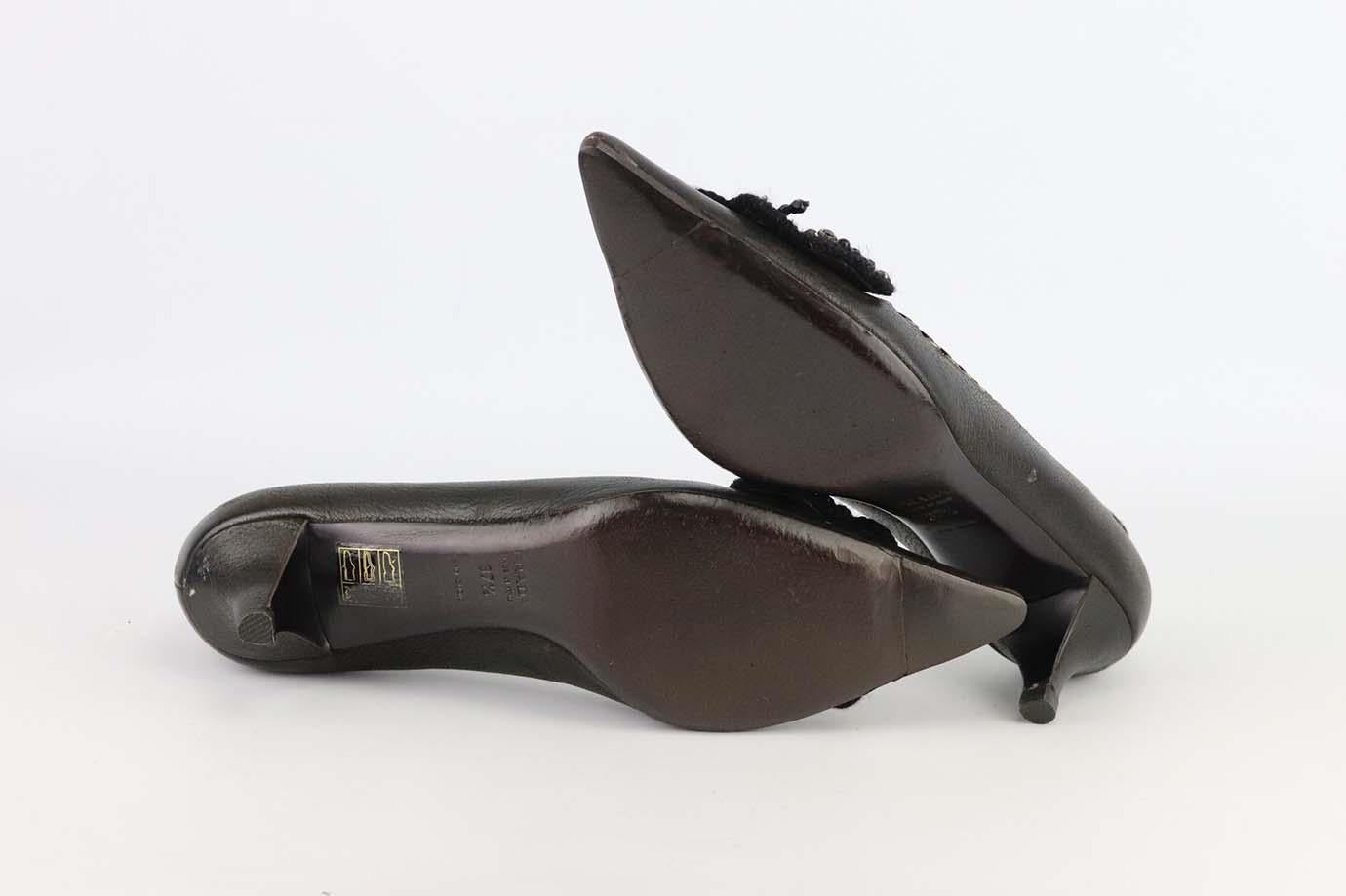Prada Vintage-Pumps aus Leder mit Verzierungen EU 37,5 UK 4,5 US 7,5 im Zustand „Hervorragend“ in London, GB