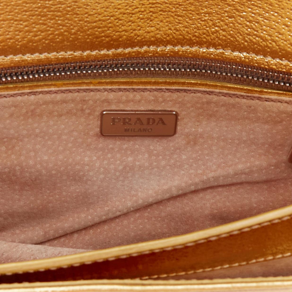 PRADA Vintage Gold metallic leather silver logo flap crossbody bag en vente 5