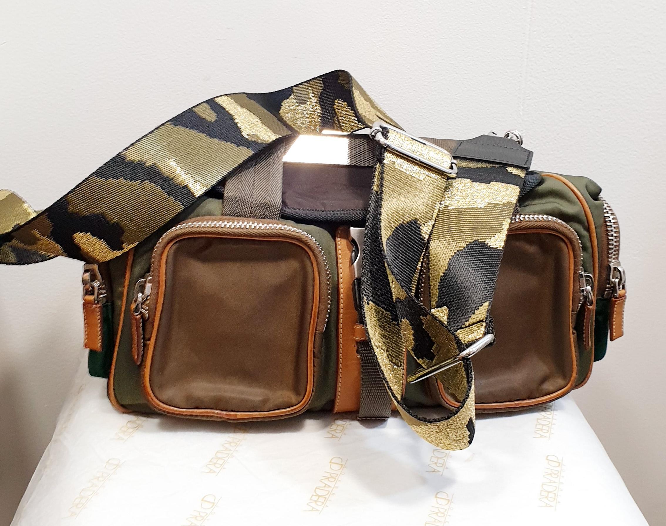 Prada Vintage Handtasche mit Metallkette aus Filz – Tessuto-Modell   9