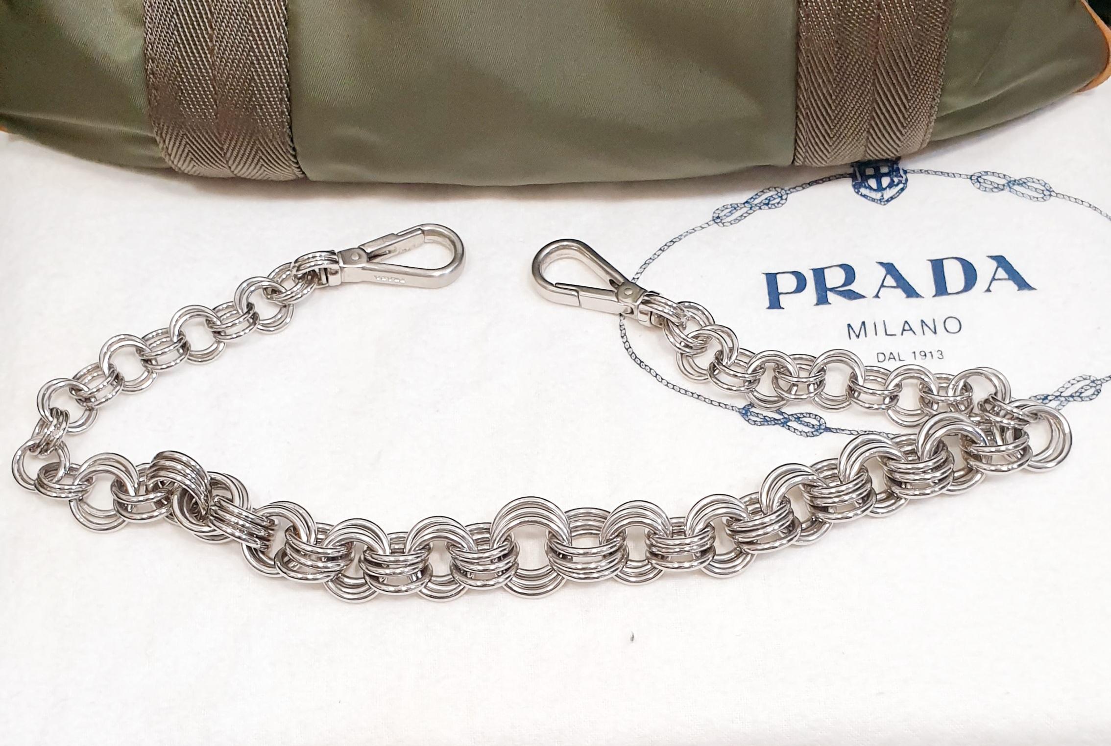 Prada Vintage handbag whith metal chain- Tessuto model   In New Condition In  Bilbao, ES