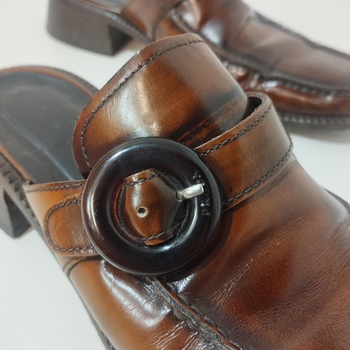 Prada Vintage Leather Sabot It 38, 5 In Fair Condition In Gazzaniga (BG), IT