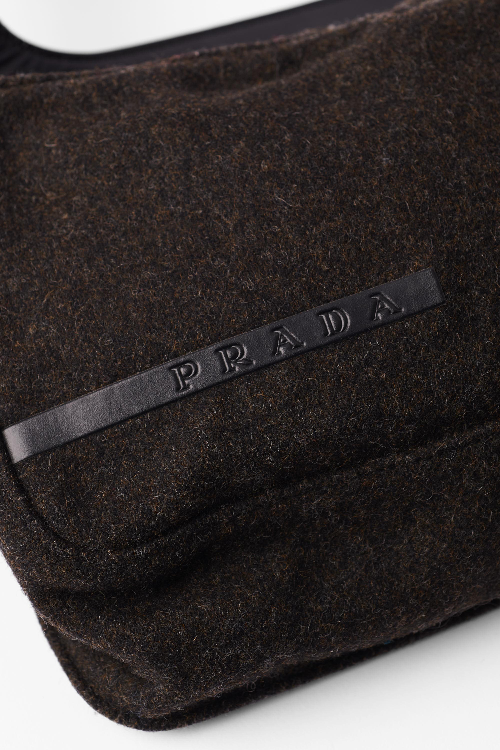 Prada Vintage S/S 1999 Grey Wool Crossbody Bag In Excellent Condition In London, GB