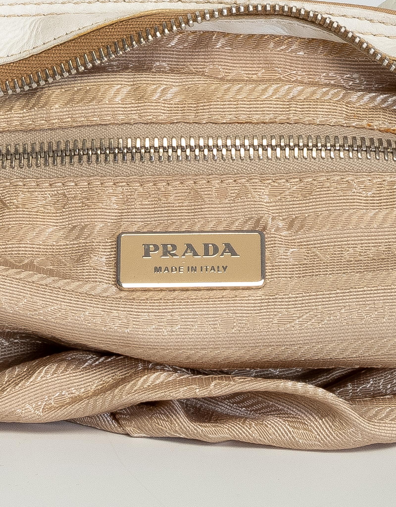 Prada Vintage Tessuto Buckle Beige Crossbody Bag In Good Condition For Sale In Montreal, Quebec