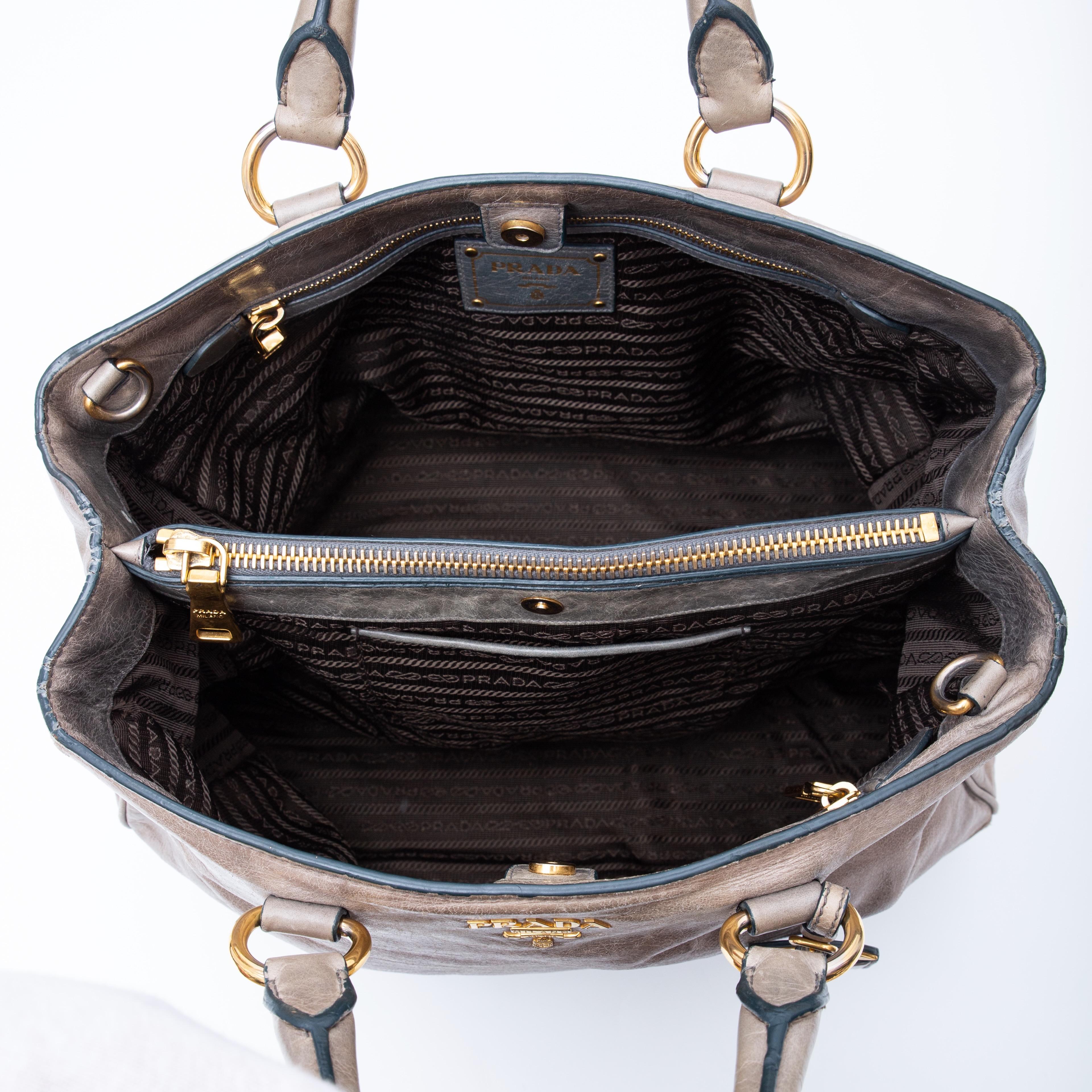 Prada Vitello Daino Grey Calf Leather Satchel Bag (Bn2325) For Sale 2