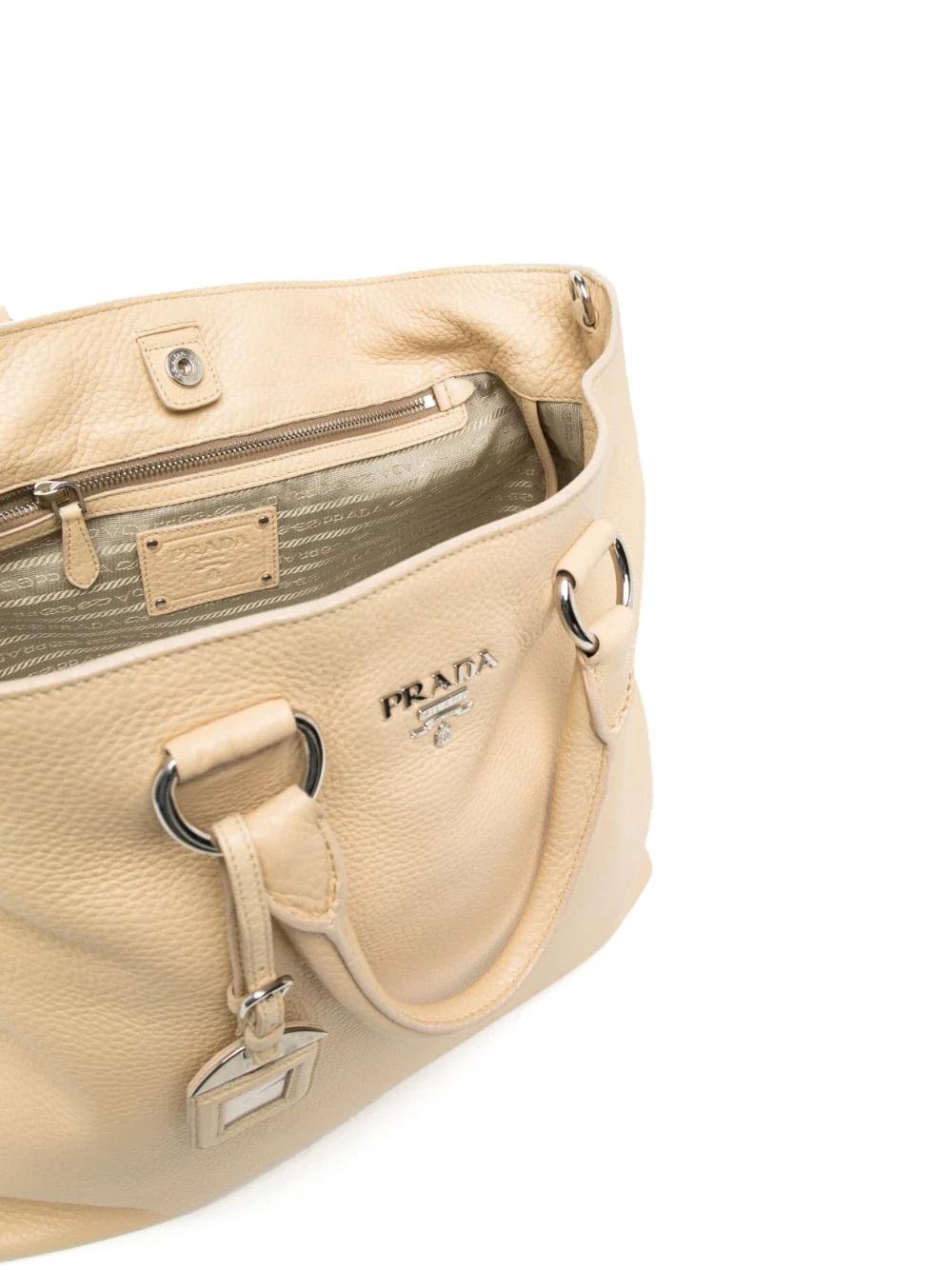 Prada - Sac à main en cuir Vitello Daino Pour femmes en vente