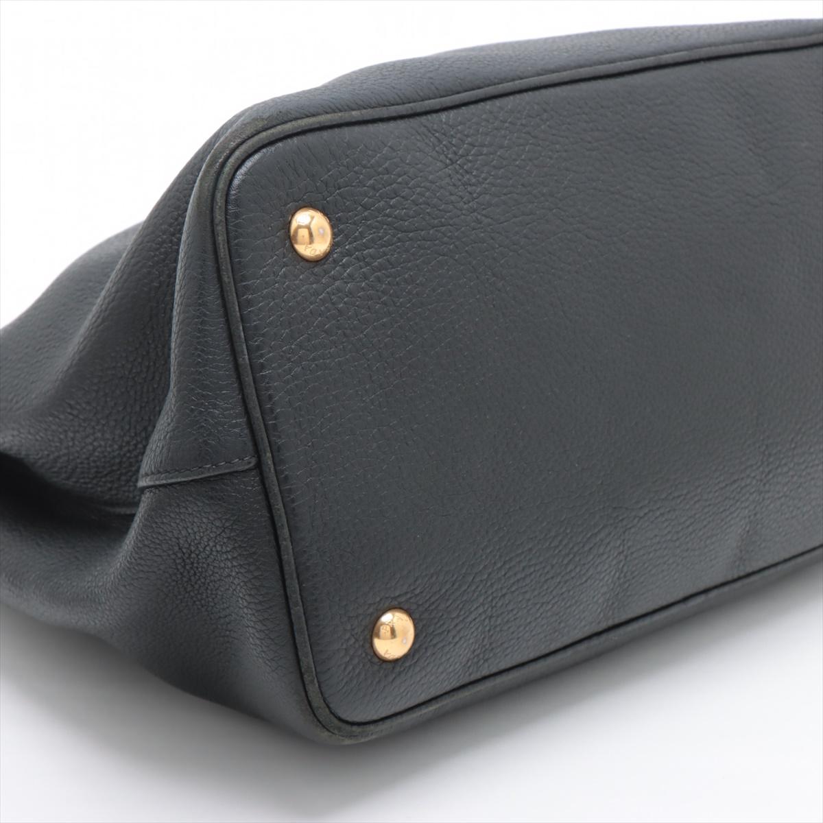 Prada Vitello Daino Zwei-Wege-Handtasche aus Leder Schwarz im Angebot 1