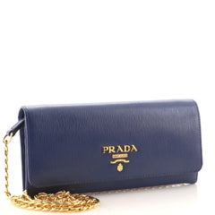 Prada Portemonnaie an Kette Vitello Move Long