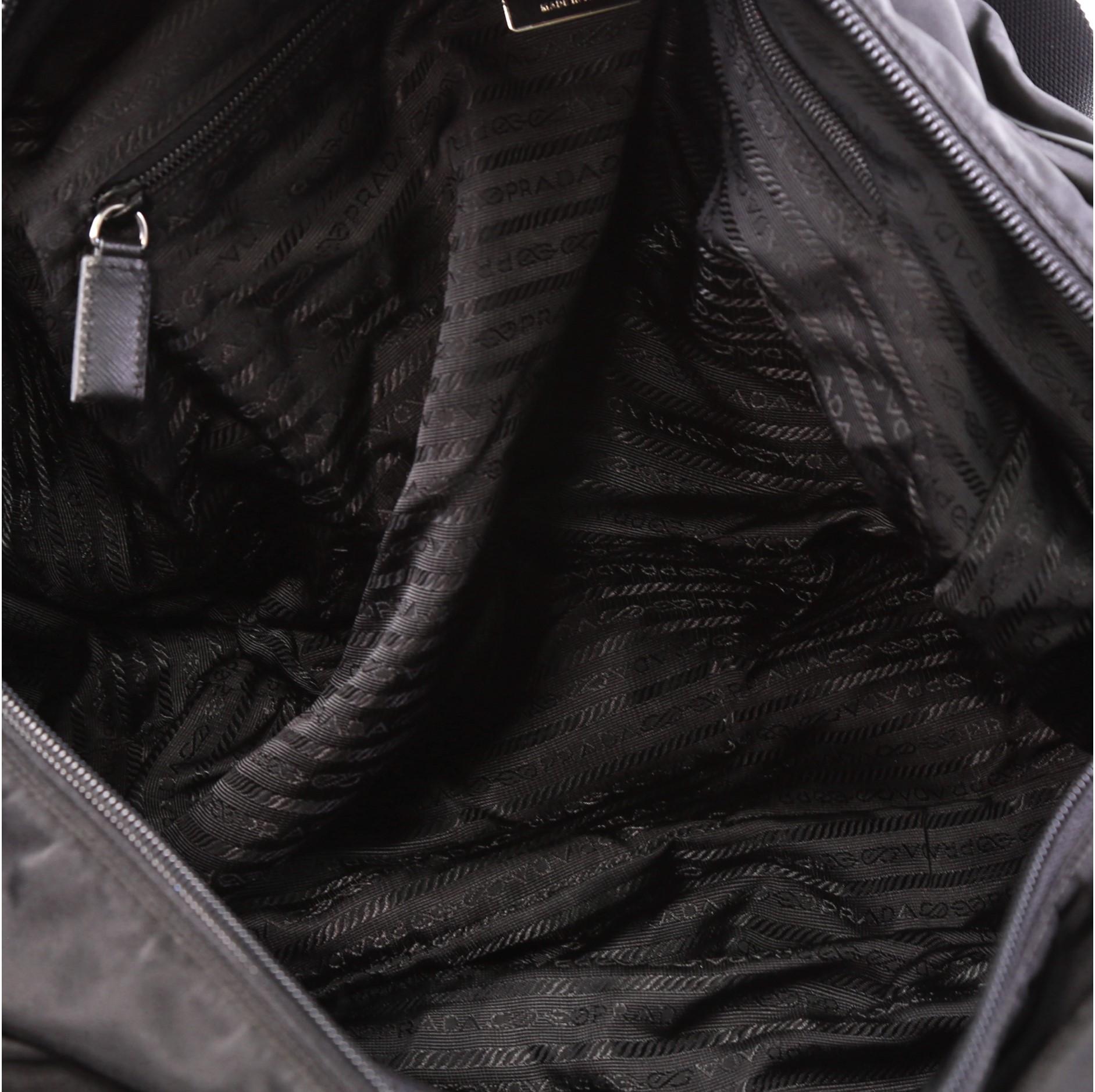 Prada Weekender Duffle Bag Tessuto Large In Good Condition In NY, NY