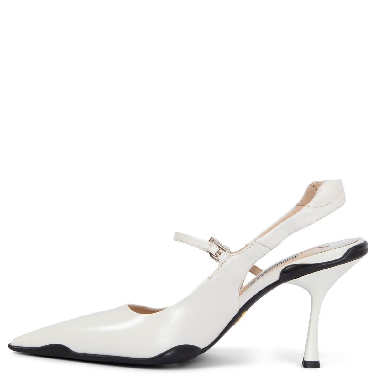 PRADA white & black leather 2019 POINTED TOE SLINGBACKS Pumps Shoes 39 In Excellent Condition In Zürich, CH