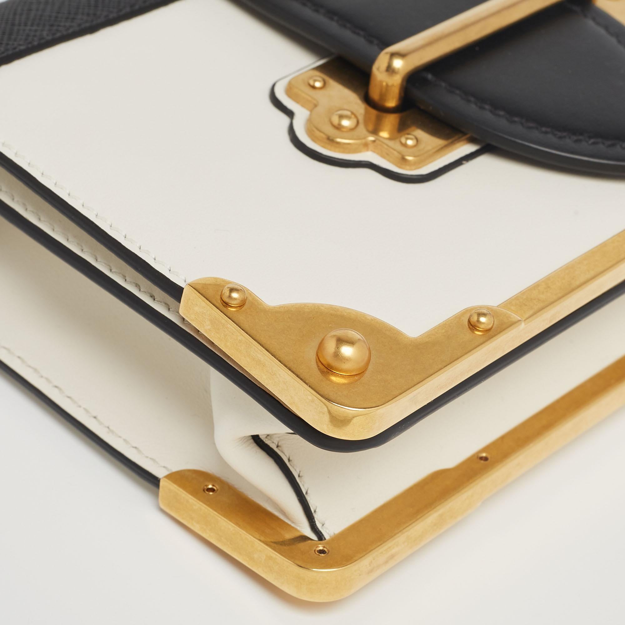 Prada White/Black Leather Cahier Shoulder Bag In Excellent Condition In Dubai, Al Qouz 2