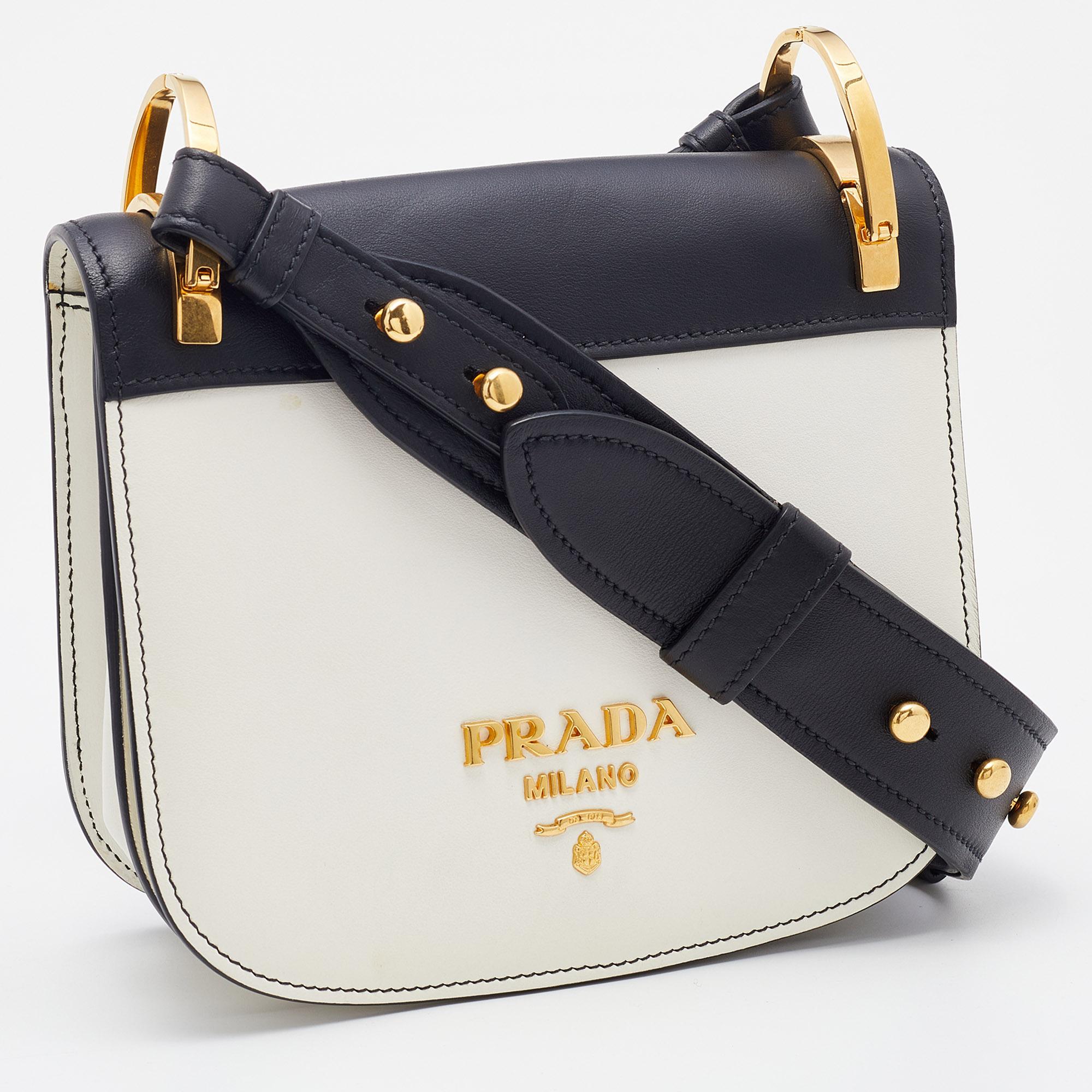 Prada White/Black Leather City Calf Pionnière Saddle Bag In Good Condition In Dubai, Al Qouz 2