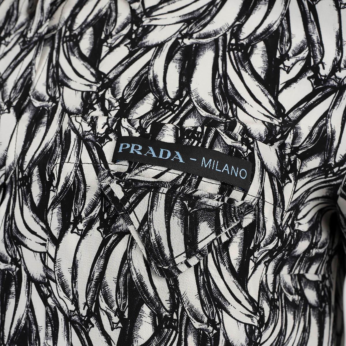 PRADA chemise boutonnée en soie blanche et noire 2018 BANANA 38 XS en vente 1