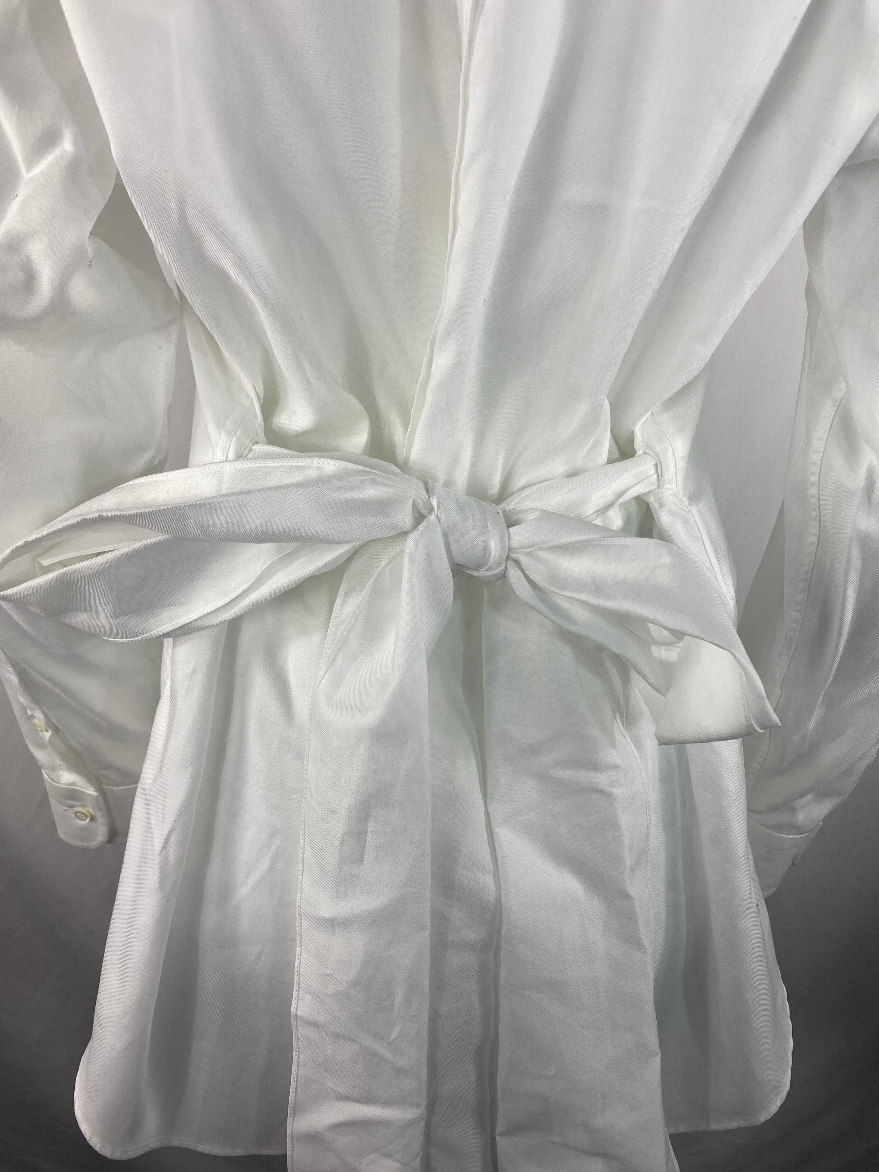 Gray PRADA White Cotton Button Down Shirt Blouse, Size 40 For Sale