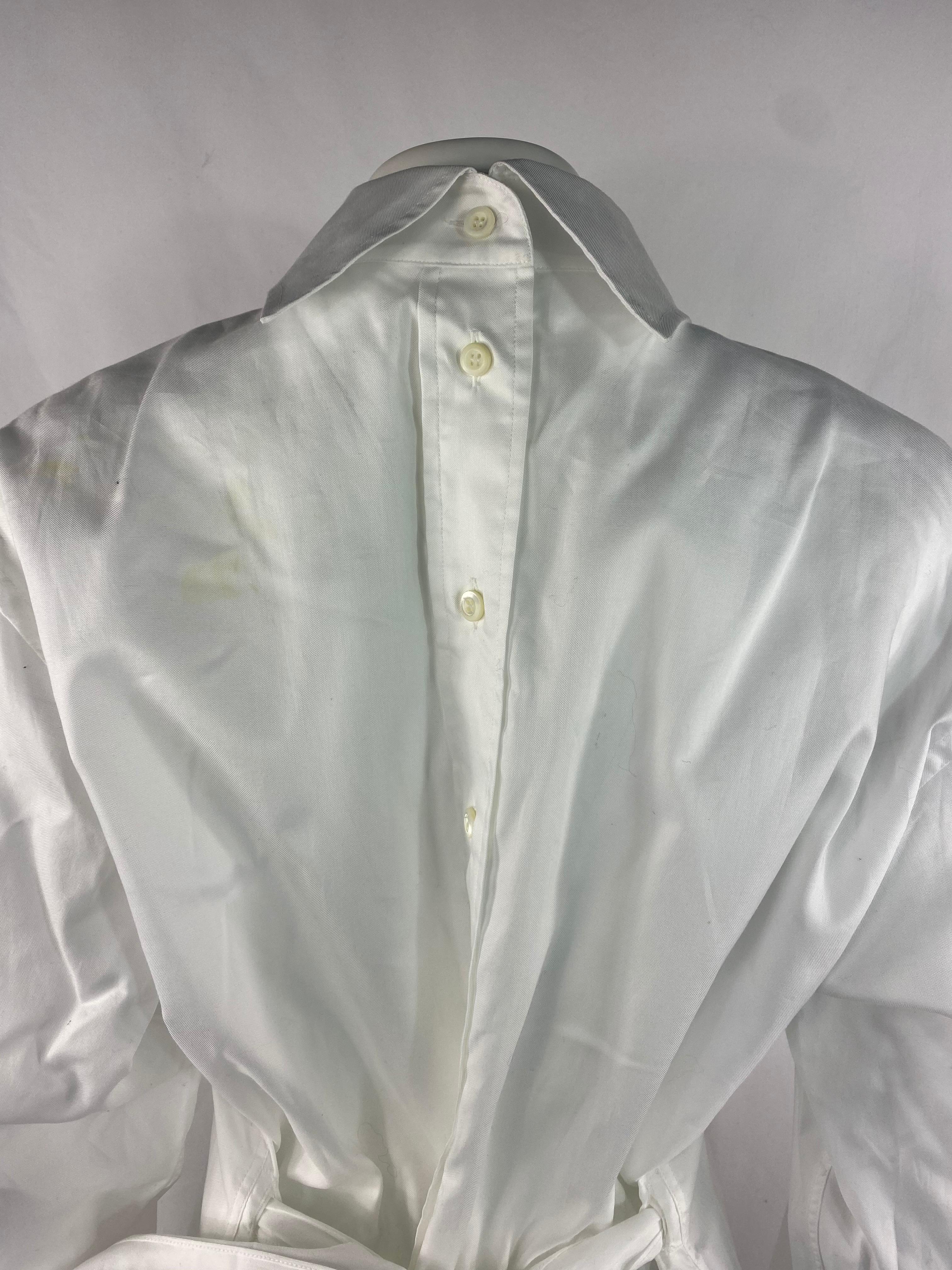 PRADA White Cotton Button Down Shirt Blouse, Size 40 In Excellent Condition For Sale In Beverly Hills, CA