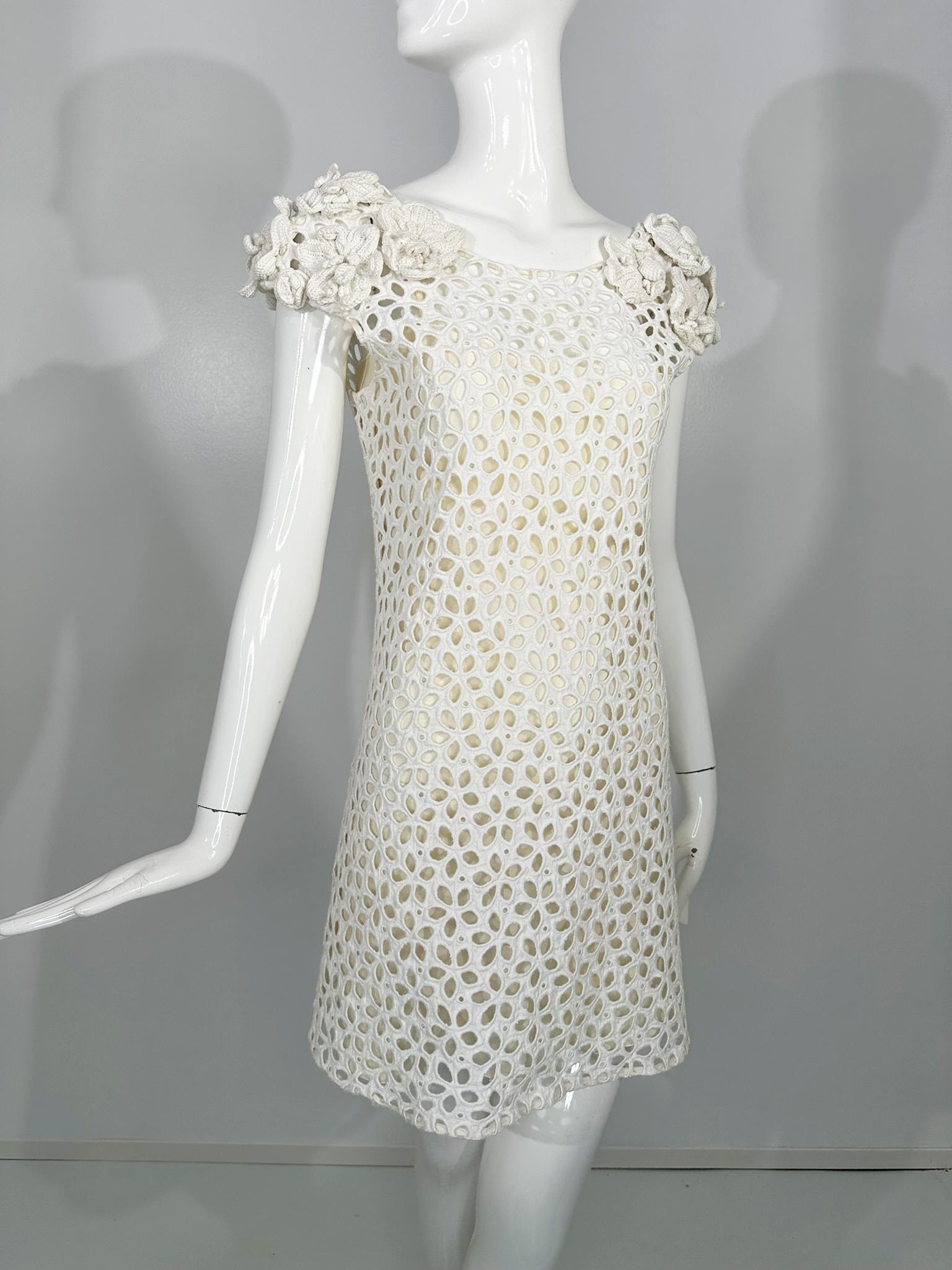 Prada White Cotton Eyelet Mini Dress with Irish Crochet Cap Shoulders For Sale 9