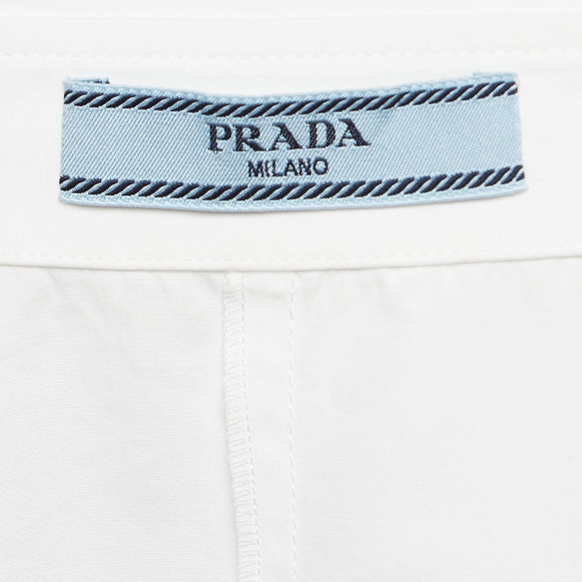 Combinaison chemise à ceinture Prada en popeline de coton blanc XS Bon état à Dubai, Al Qouz 2