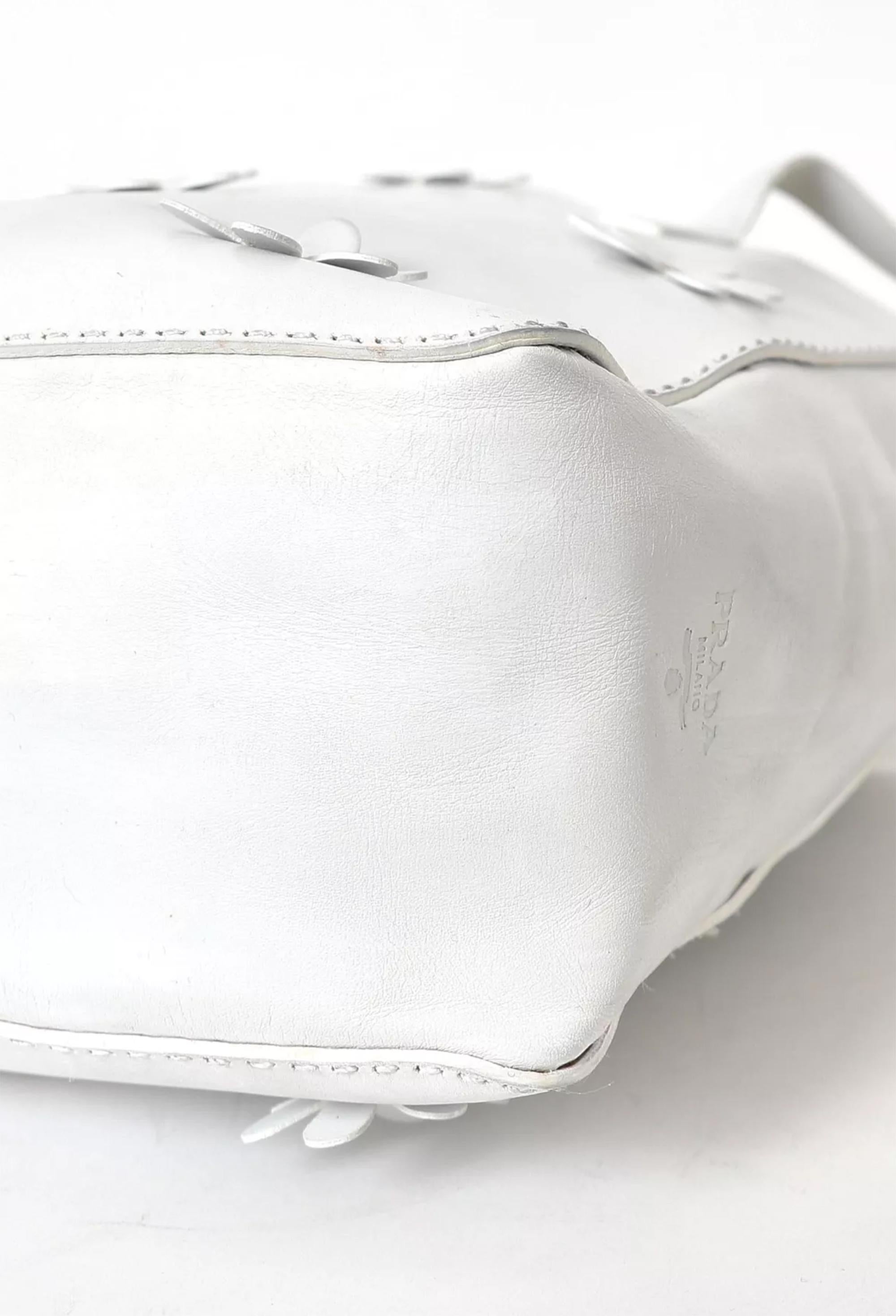 Prada White Floral Shopper Calfskin Leather Tote Bag Pour femmes en vente