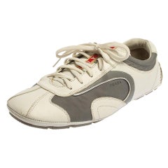 Prada, scarpe da ginnastica basse in nylon e pelle bianche/grigie, misura 41,5
