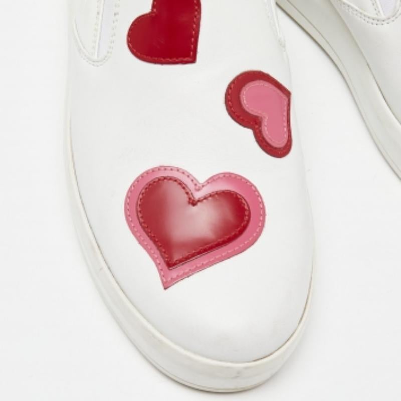 Prada, scarpe da ginnastica con cuore in pelle bianca, misura 36,5 in vendita 1