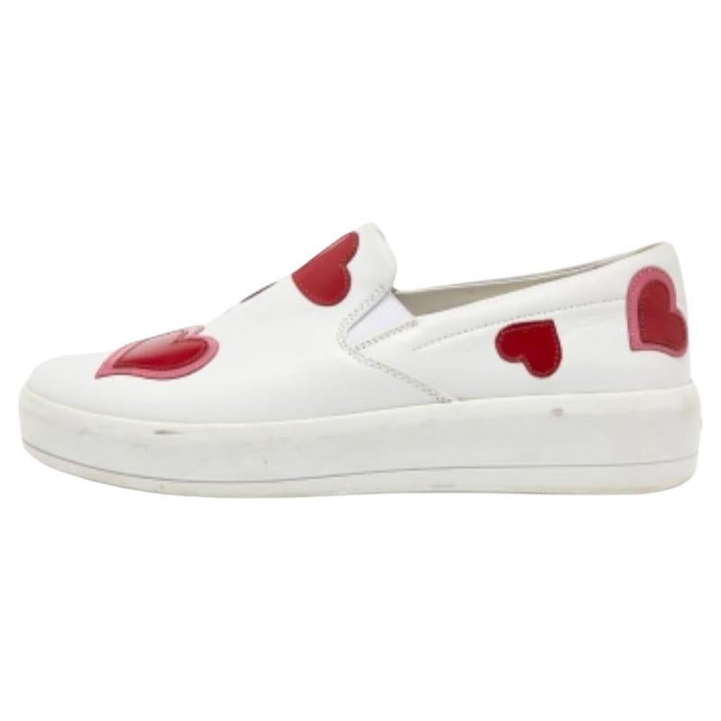 Prada, scarpe da ginnastica con cuore in pelle bianca, misura 36,5 in vendita
