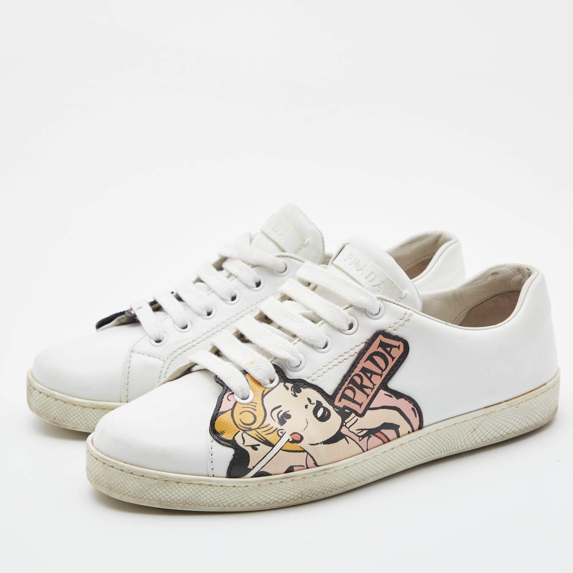 Let this comfortable pair be your first choice when you're out for a long day. These Prada white sneakers have well-sewn uppers beautifully set on durable soles.

