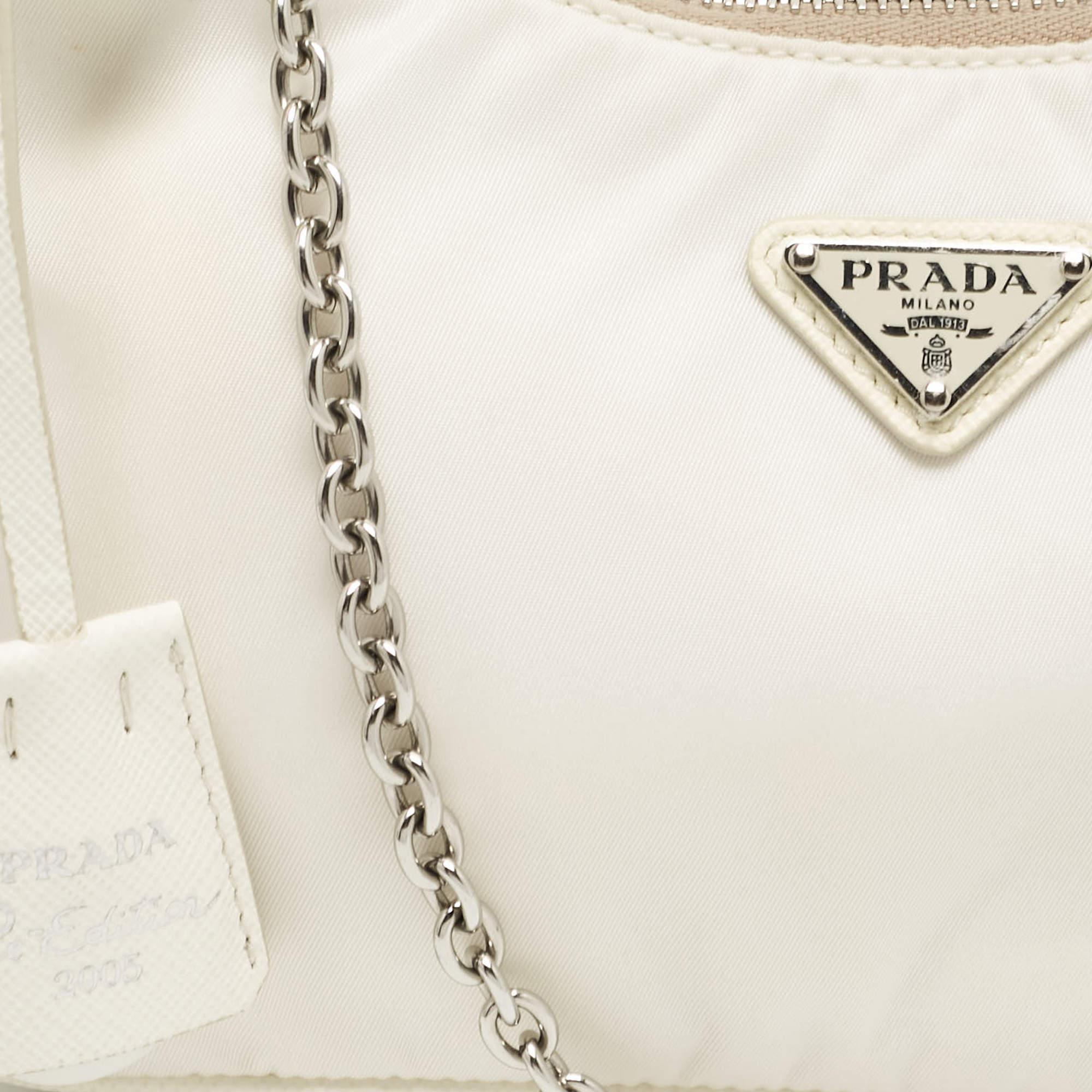 Prada Weiße Baguette-Tasche aus Nylon und Leder Re-Edition 2005 1
