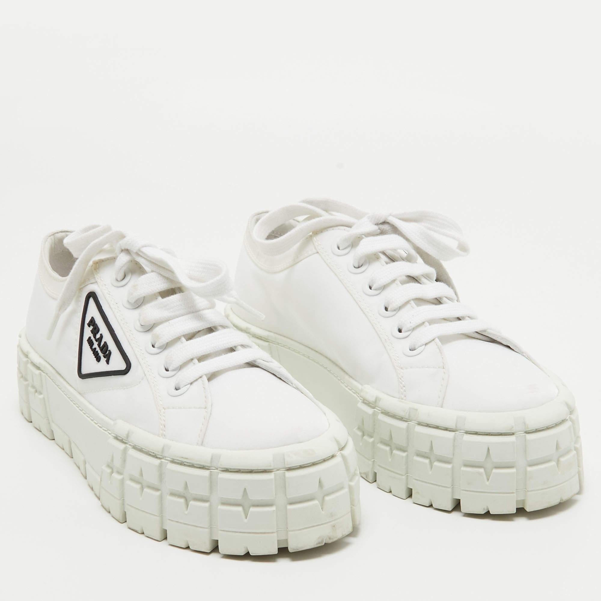 Prada White Nylon Gabardine Double Wheel Sneakers Size 39.5 In Good Condition In Dubai, Al Qouz 2