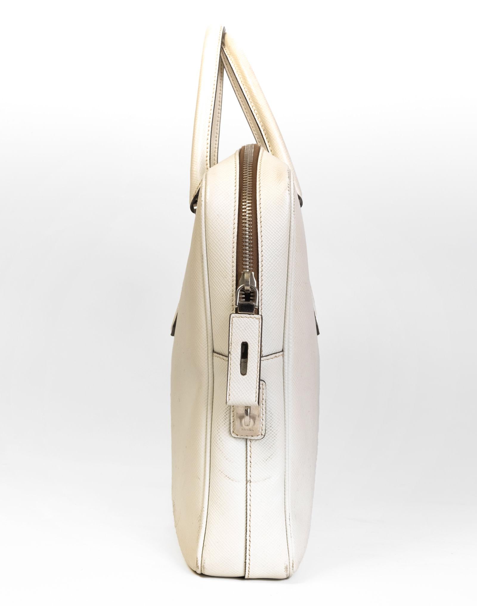 Prada Bauletto Aktentasche aus weißem Saffiano-Leder im Zustand „Gut“ in Montreal, Quebec