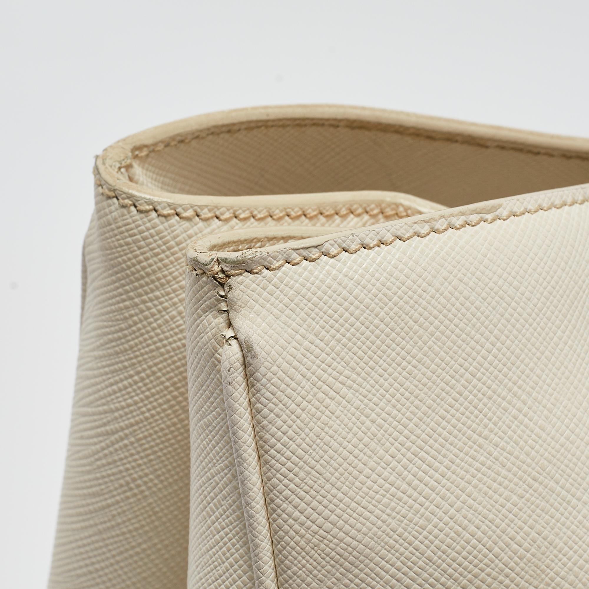 Prada Große Galleria-Tasche aus weißem Saffiano-Leder im Angebot 5
