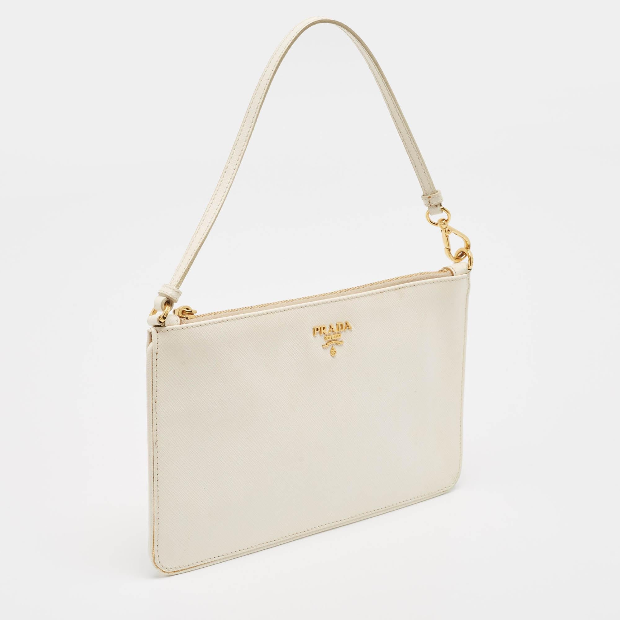 Prada White Saffiano Lux Leather Slim Pochette Bag In Good Condition In Dubai, Al Qouz 2