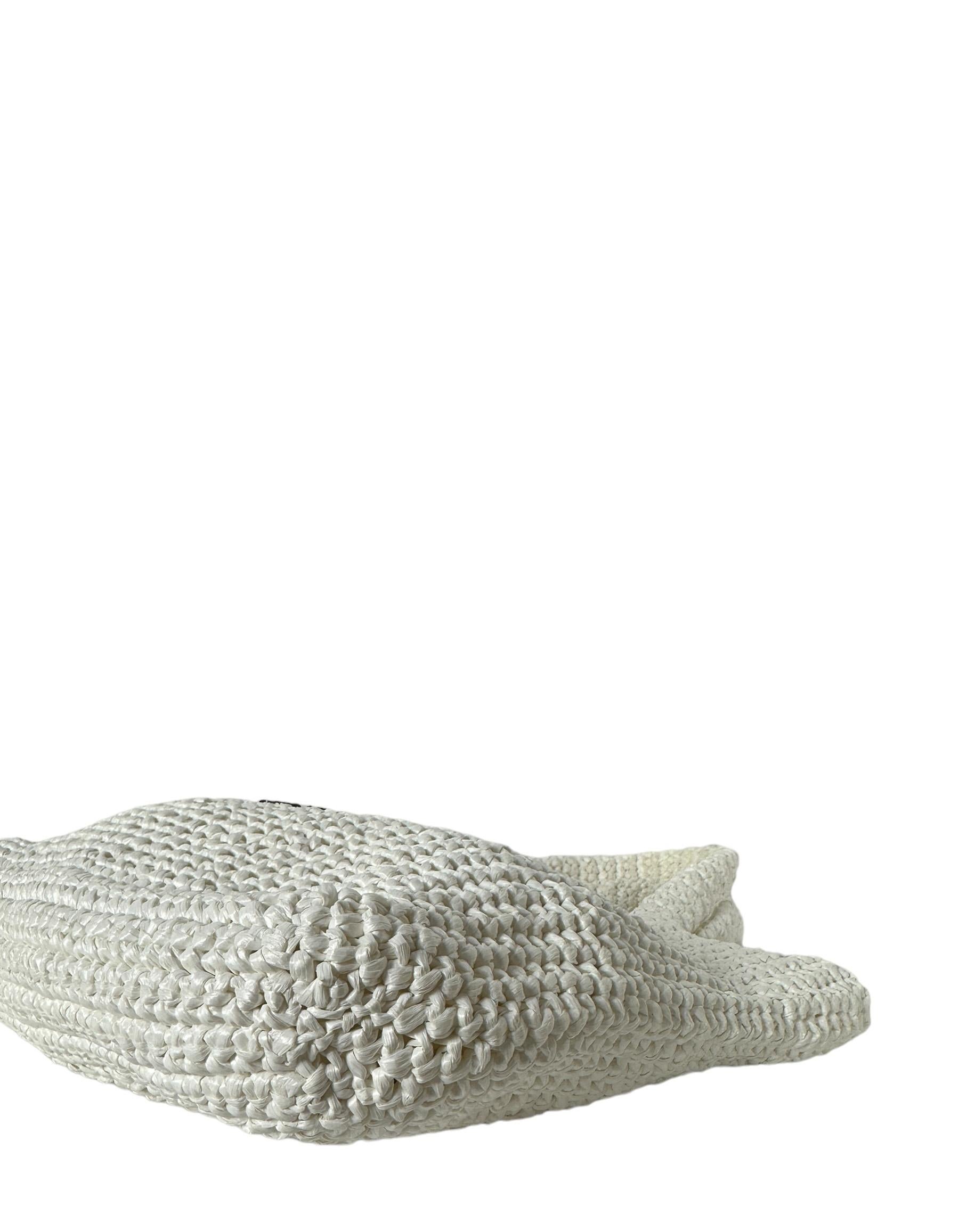 Prada White Yarn Raffia Effect Crochet Embroidered Small Logo Tote Bag en vente 2