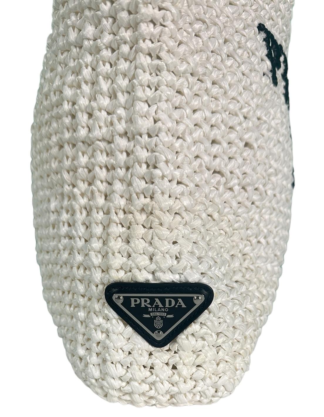 Prada White Yarn Raffia Effect Crochet Embroidered Small Logo Tote Bag en vente 3