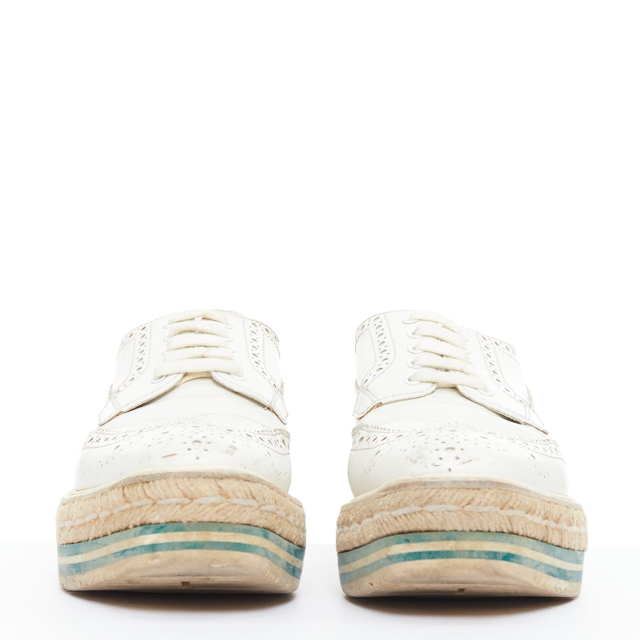 Gris PRADA Wingtip espadrille en cuir blanc vert brodequins compensés EU35.5 en vente