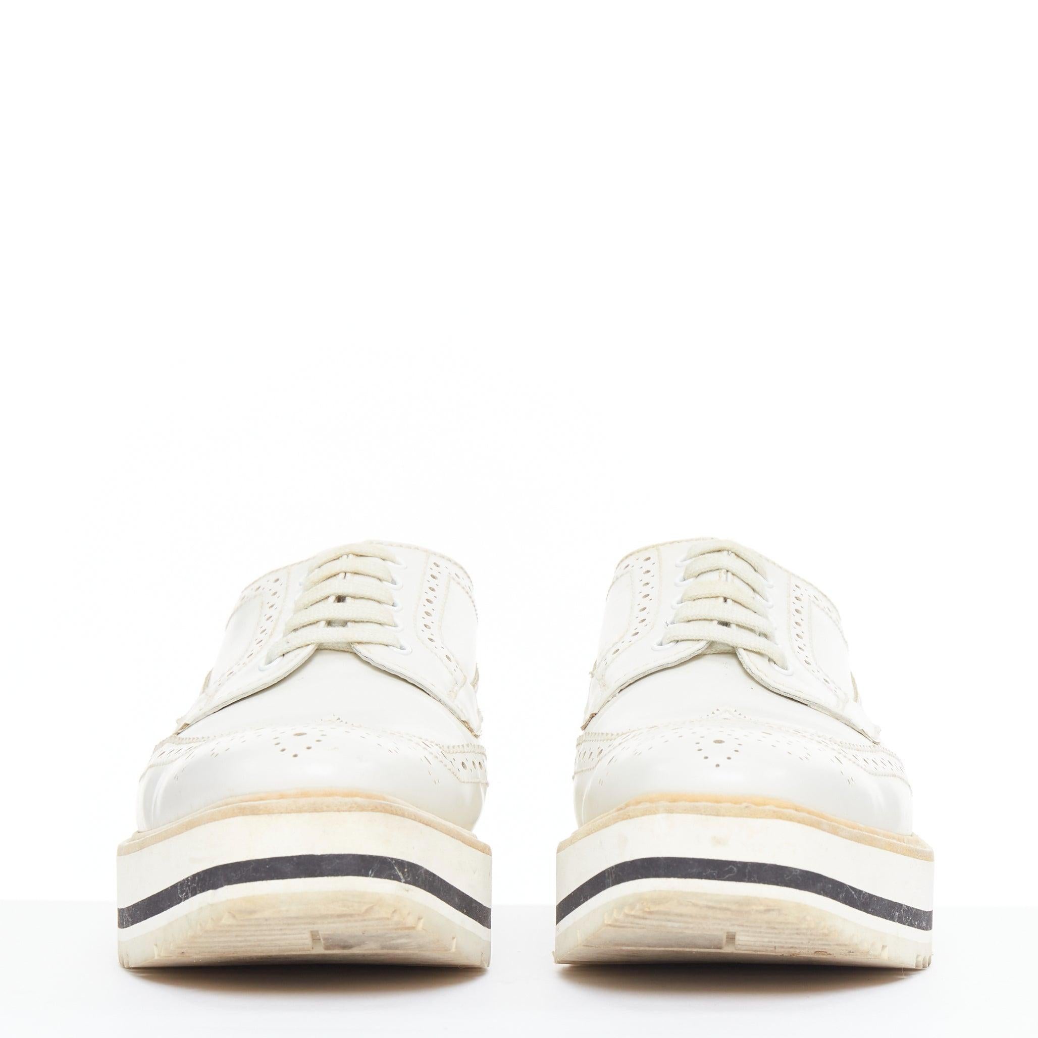 PRADA Wingtip white leather black beige platform brogue oxfords EU38 Bon état - En vente à Hong Kong, NT
