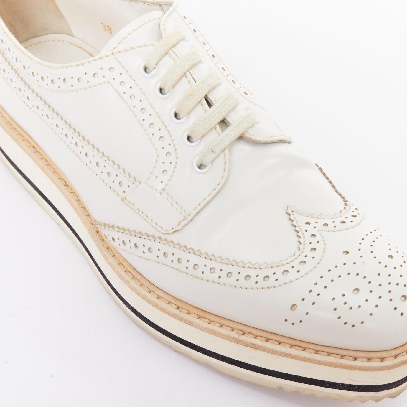 PRADA Wingtip white leather black beige platform brogue oxfords EU38 en vente 3