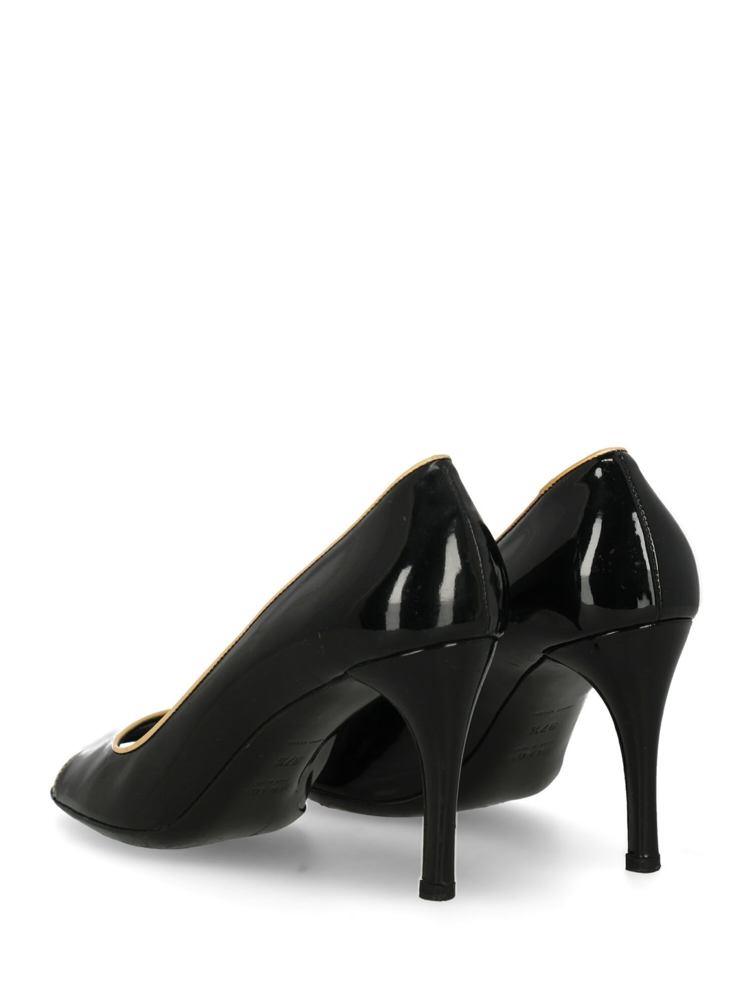 Women's Prada Woman Pumps Black Leather IT 37.5 For Sale