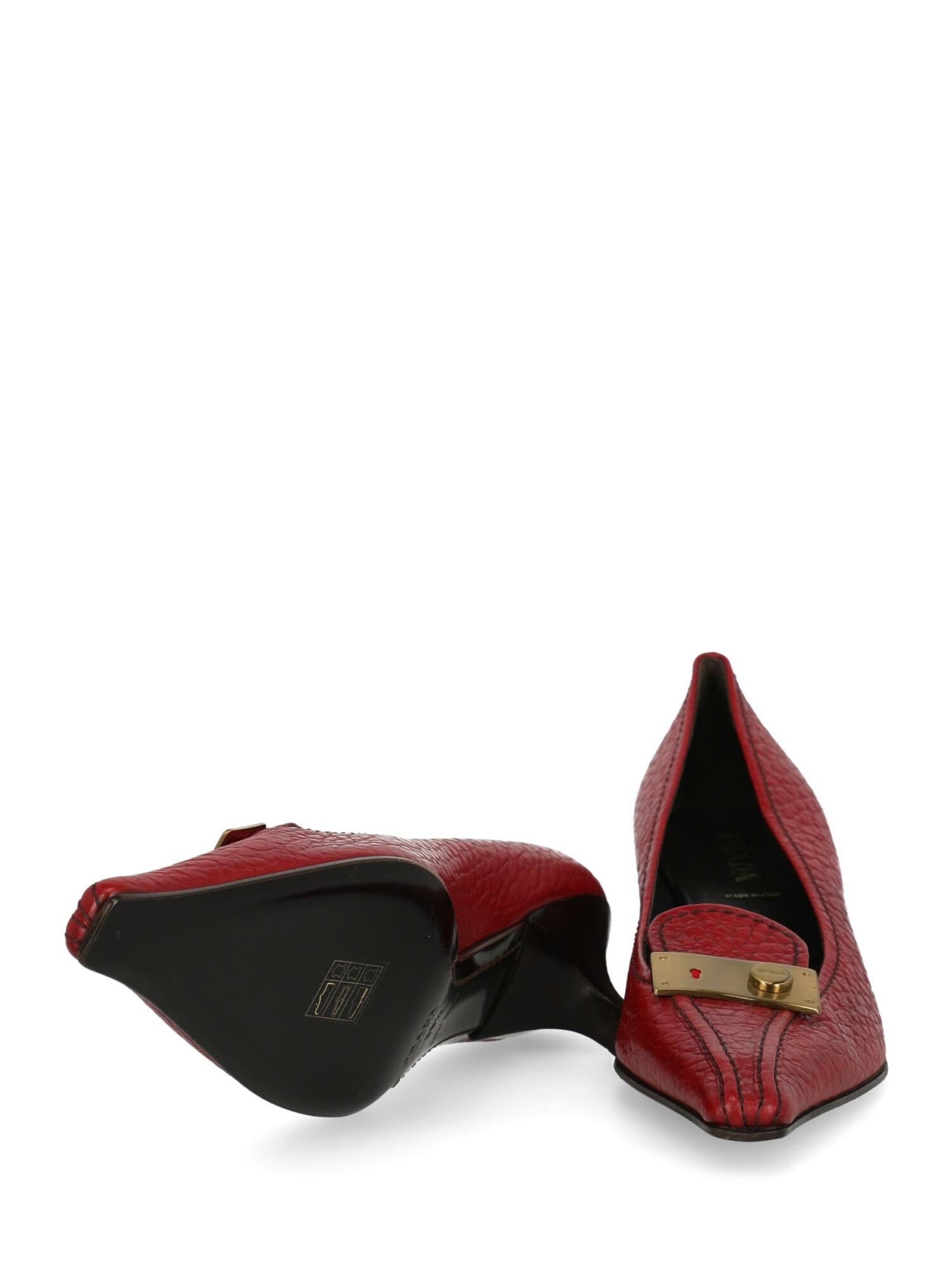 Prada Woman Pumps Red Leather IT 39.5 For Sale 1