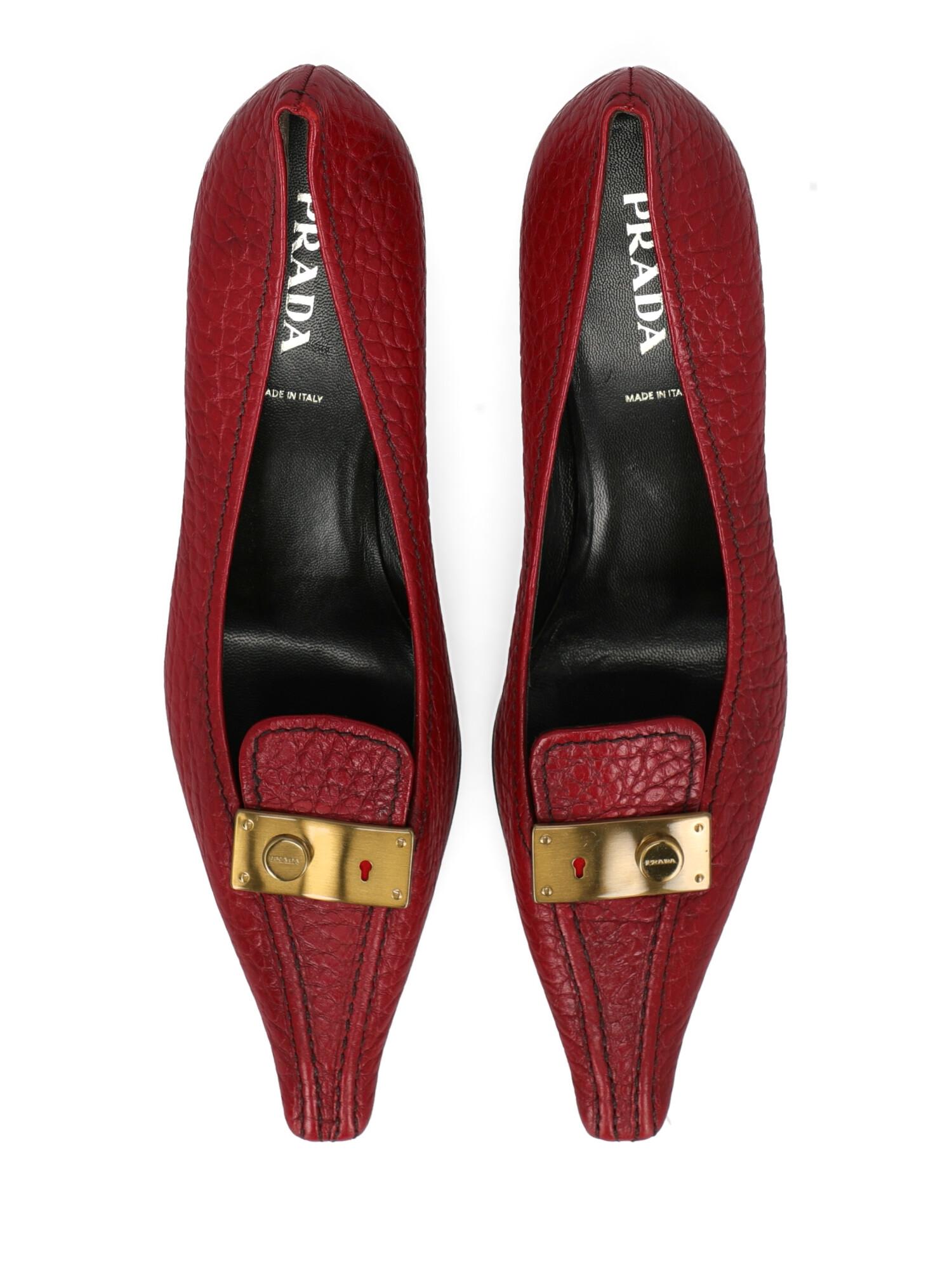 Prada Woman Pumps Red Leather IT 39.5 For Sale 2