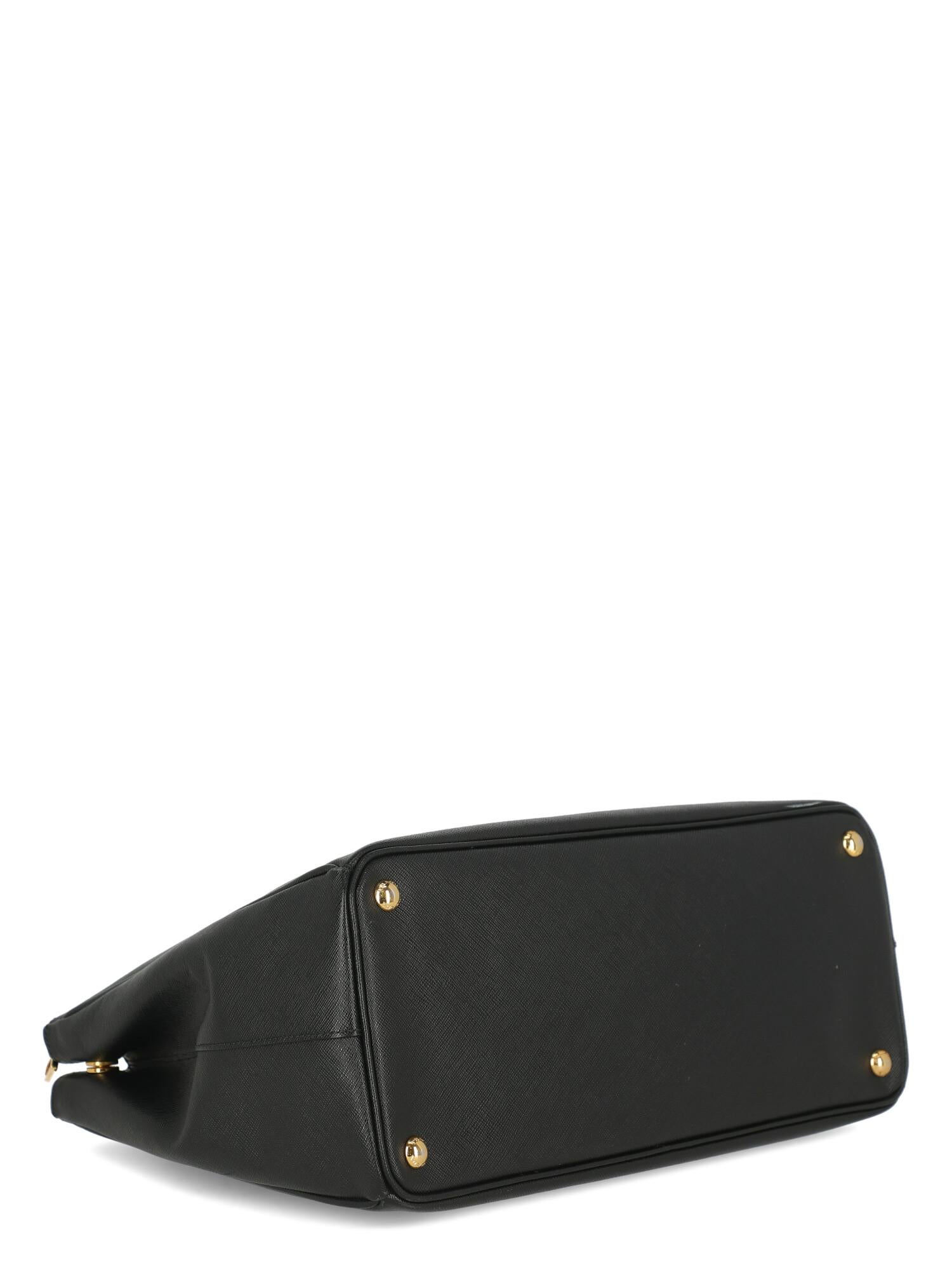 Prada Women  Handbags Galleria Black Leather For Sale 1
