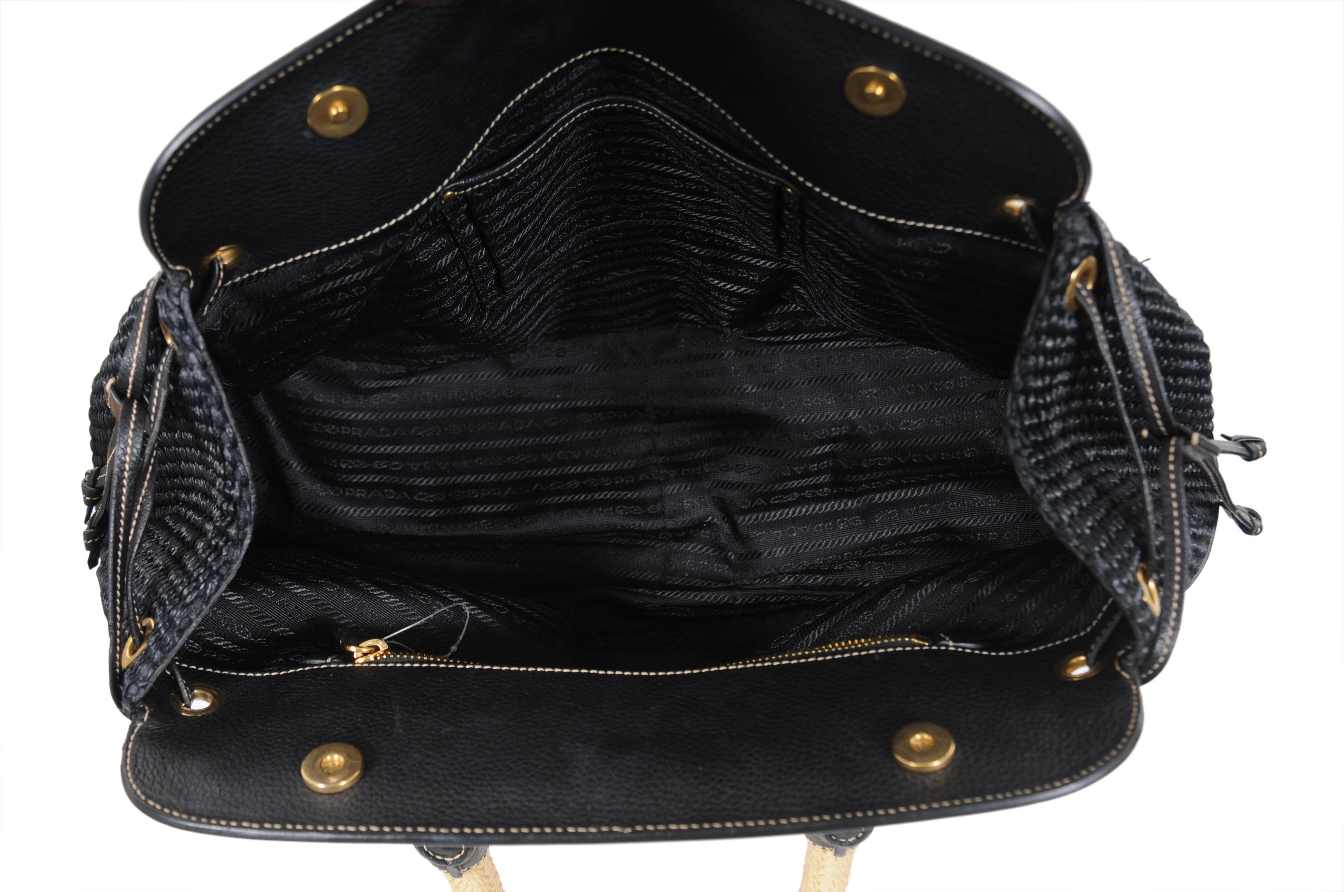 Prada Donna Paglia Vitello Daino Frame Borsa a tracolla Satchel Nero Tessuto Rafia in vendita 12