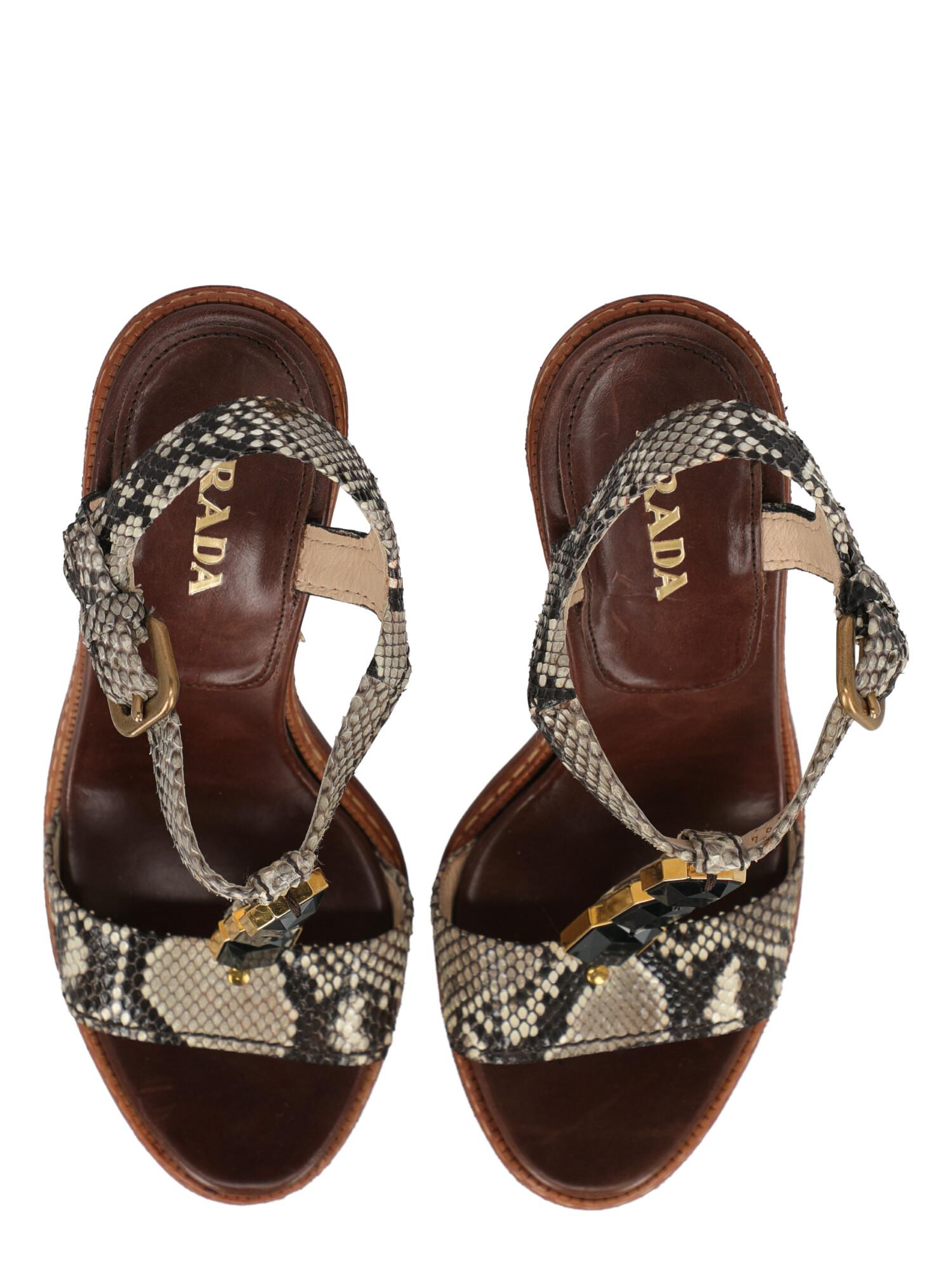Prada Women  Sandals Beige Leather IT 37 For Sale 2