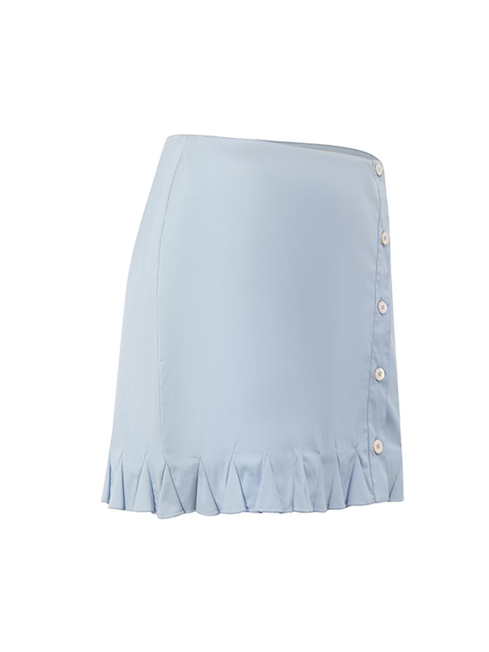 CONDITION is Good. Minor wear to skirt is evident. Light wear to the front-left side with dark vertical markings and the right of the waist has light white markings on this used Prada designer resale item.




Details


Blue

Cotton

Mini skirt

Low